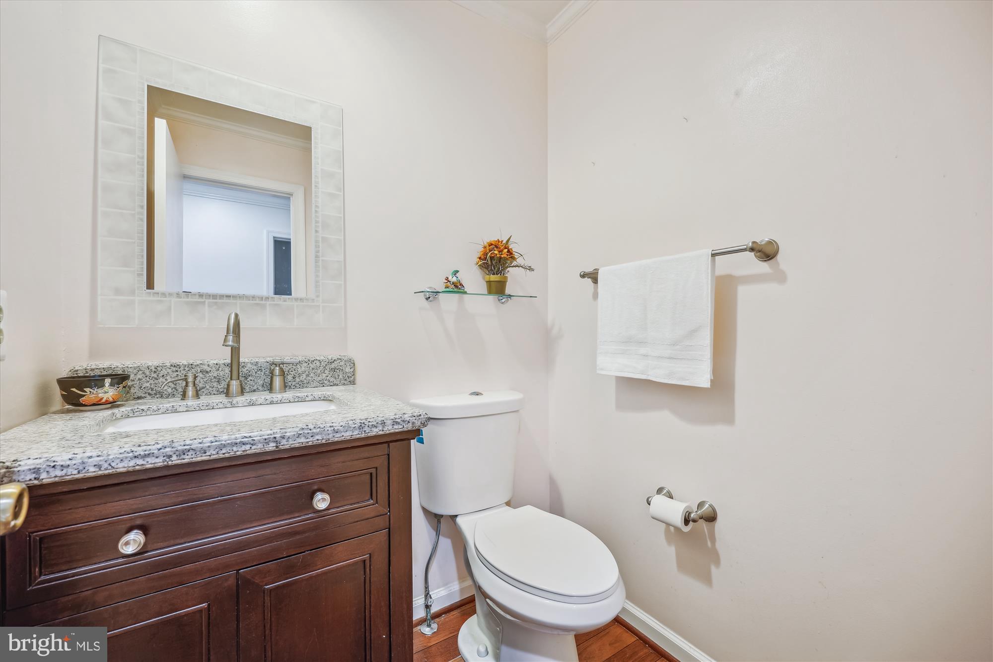 INVERNESS KNOLLS - Residential Lease