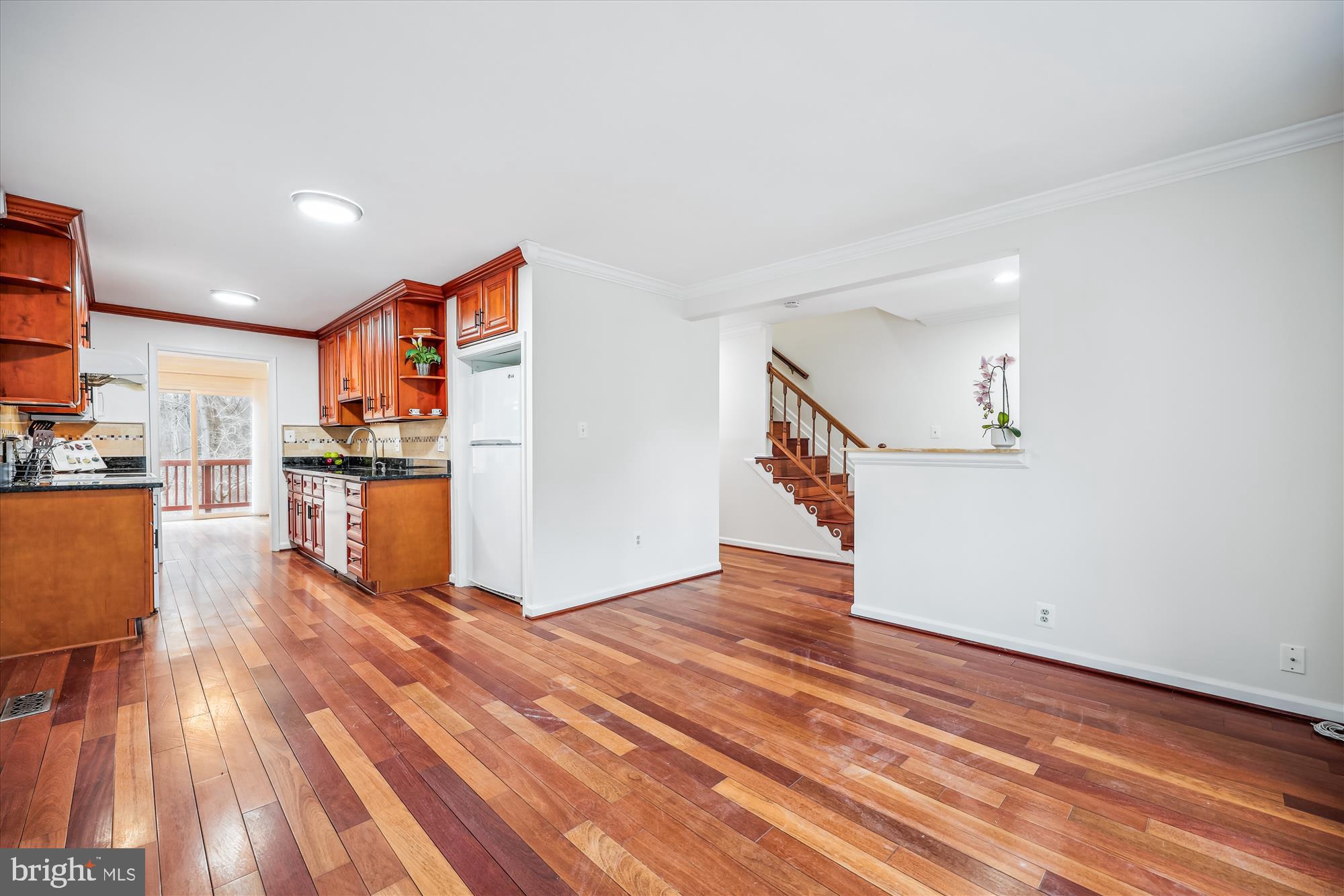 INVERNESS KNOLLS - Residential Lease