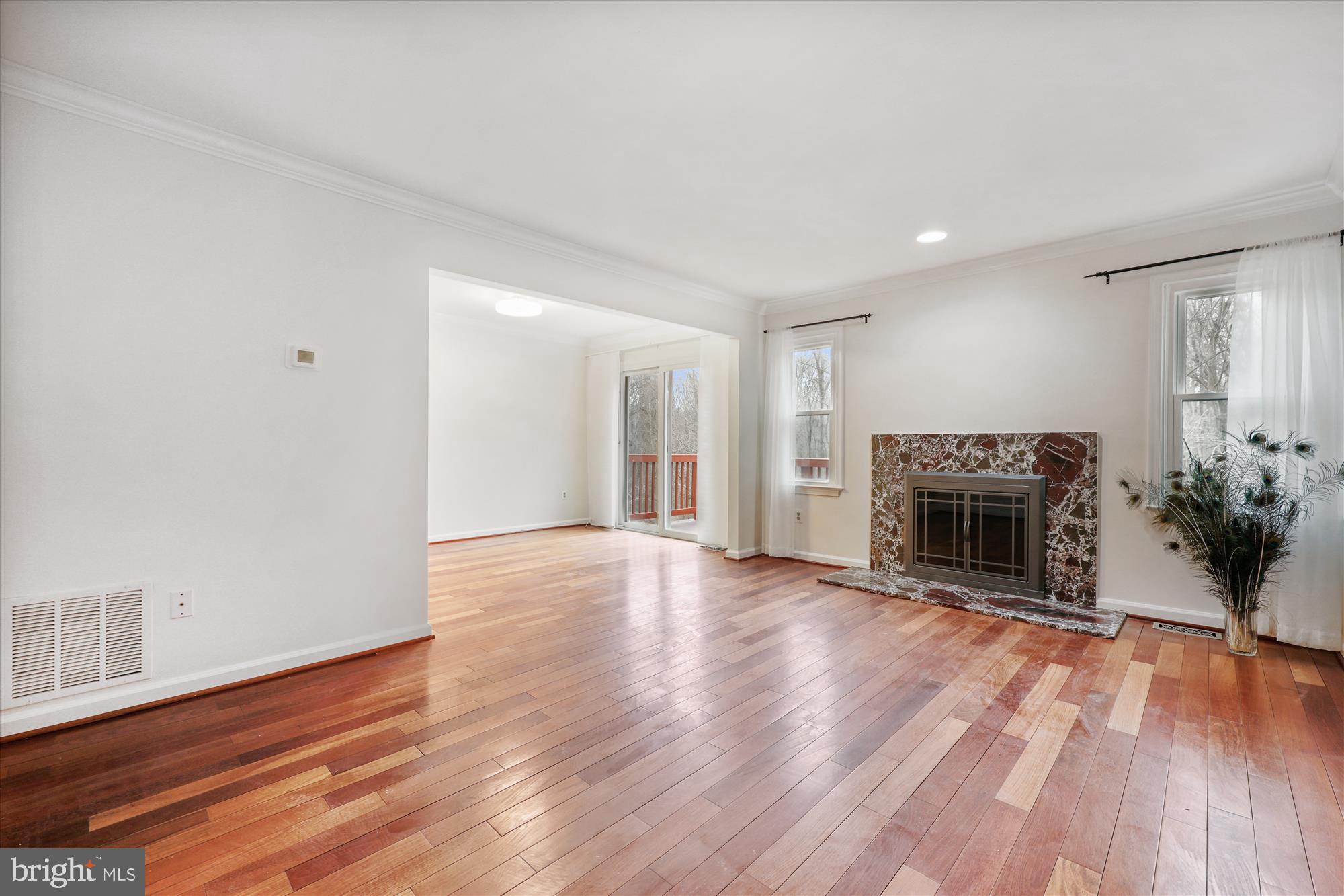 INVERNESS KNOLLS - Residential Lease