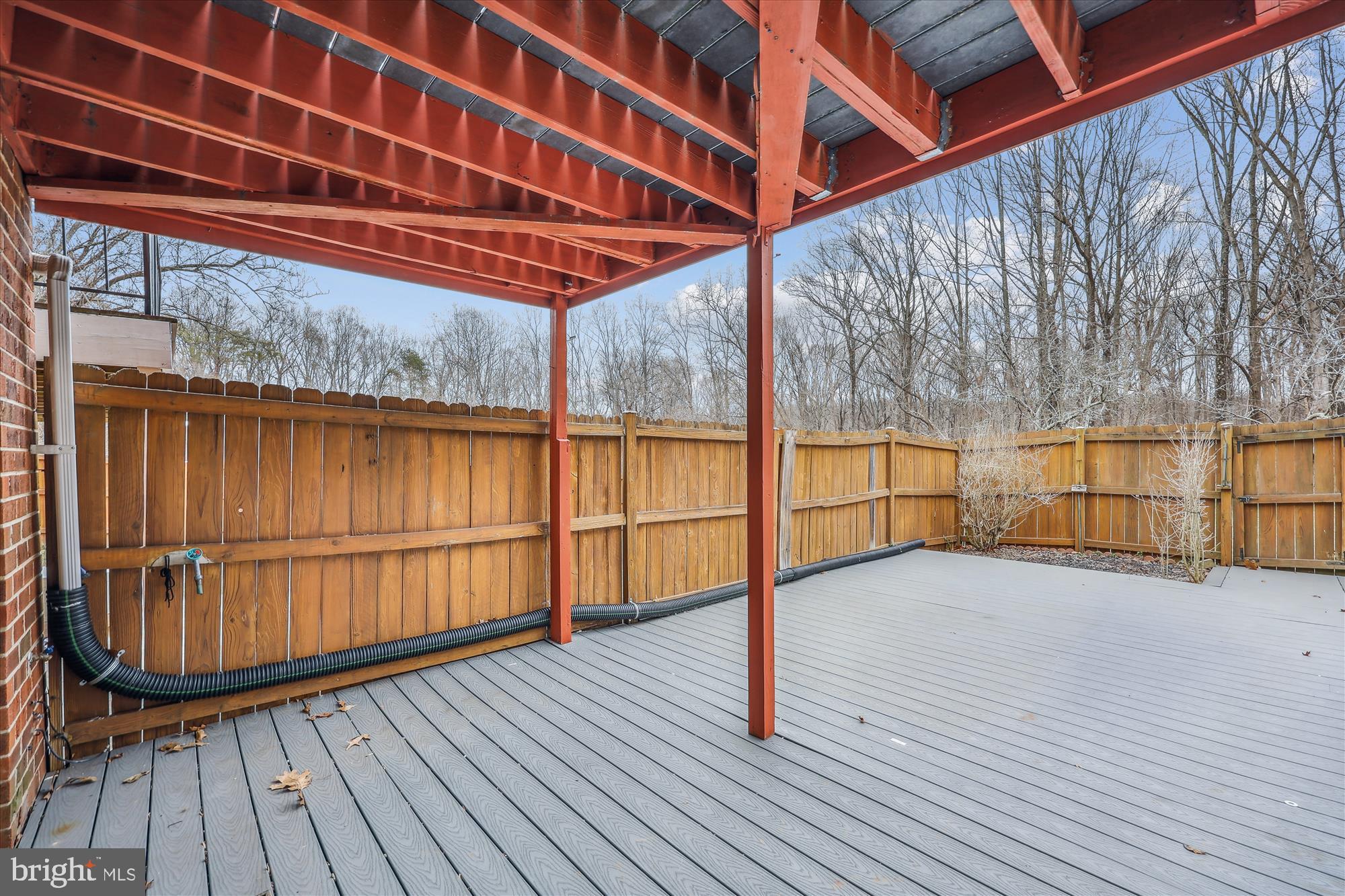 INVERNESS KNOLLS - Residential Lease