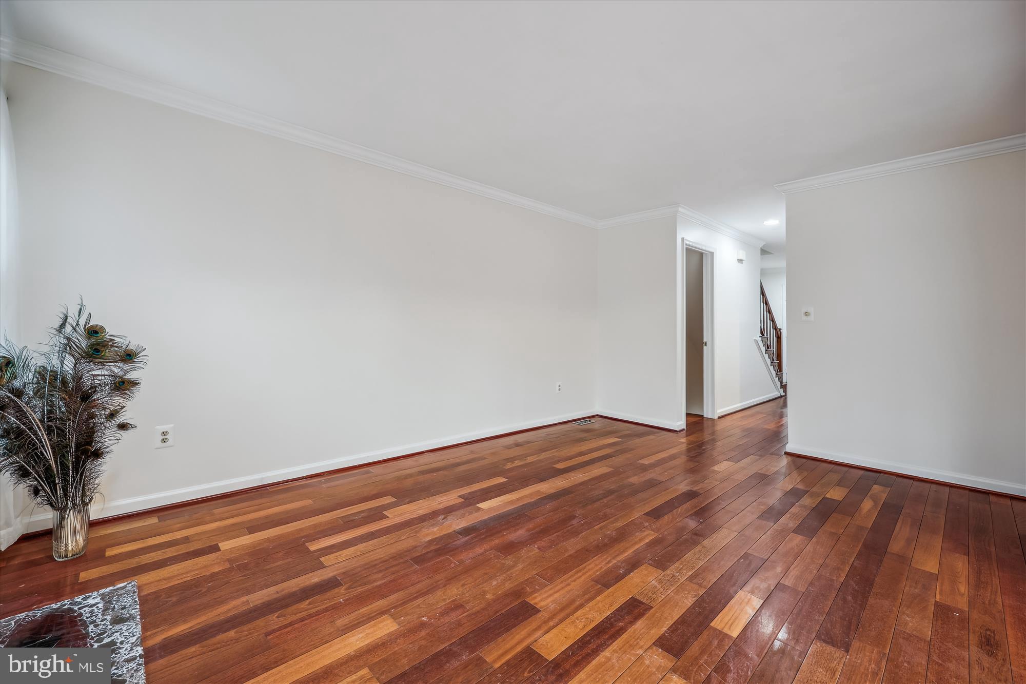 INVERNESS KNOLLS - Residential Lease