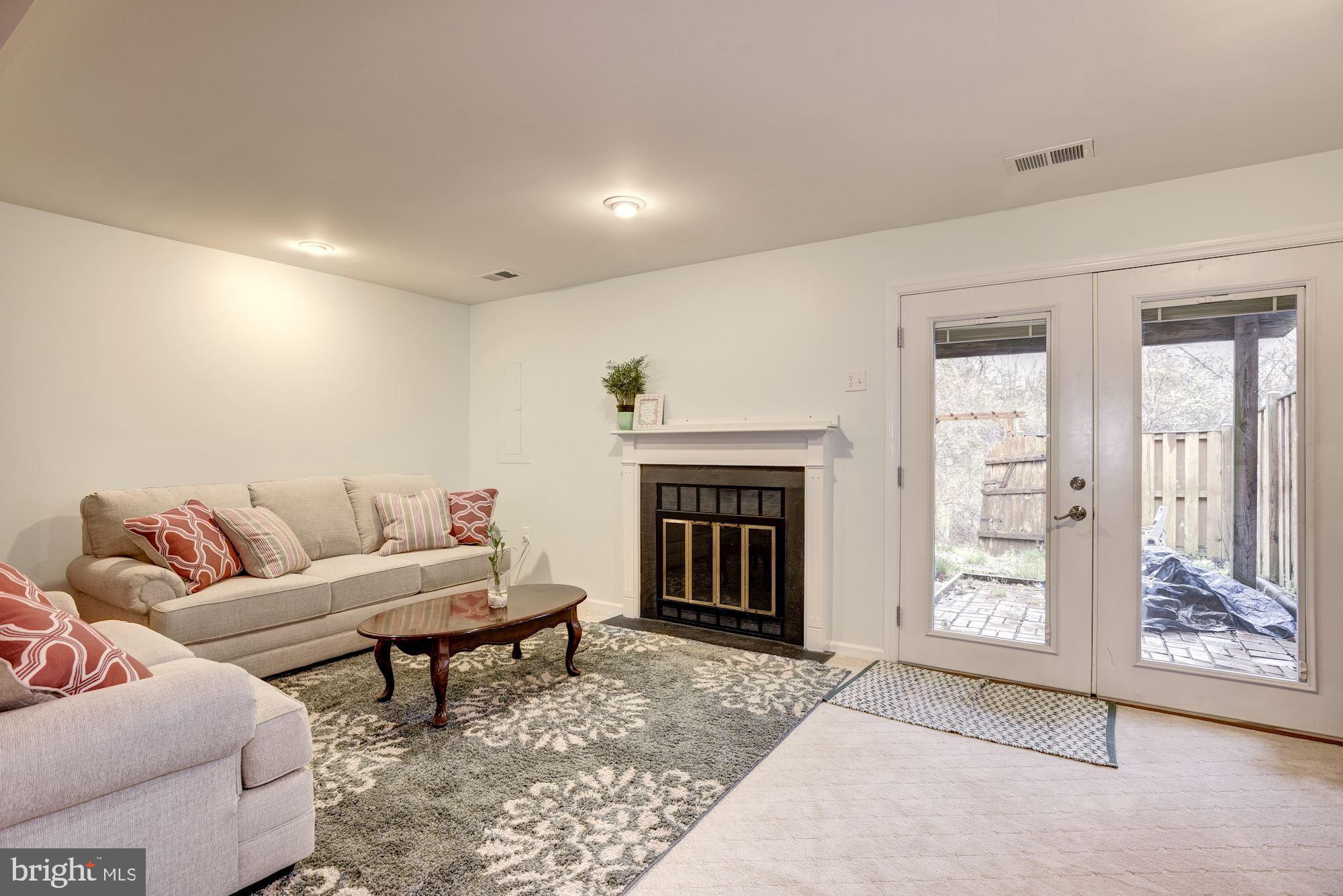 FOXFIELD - Residential Lease