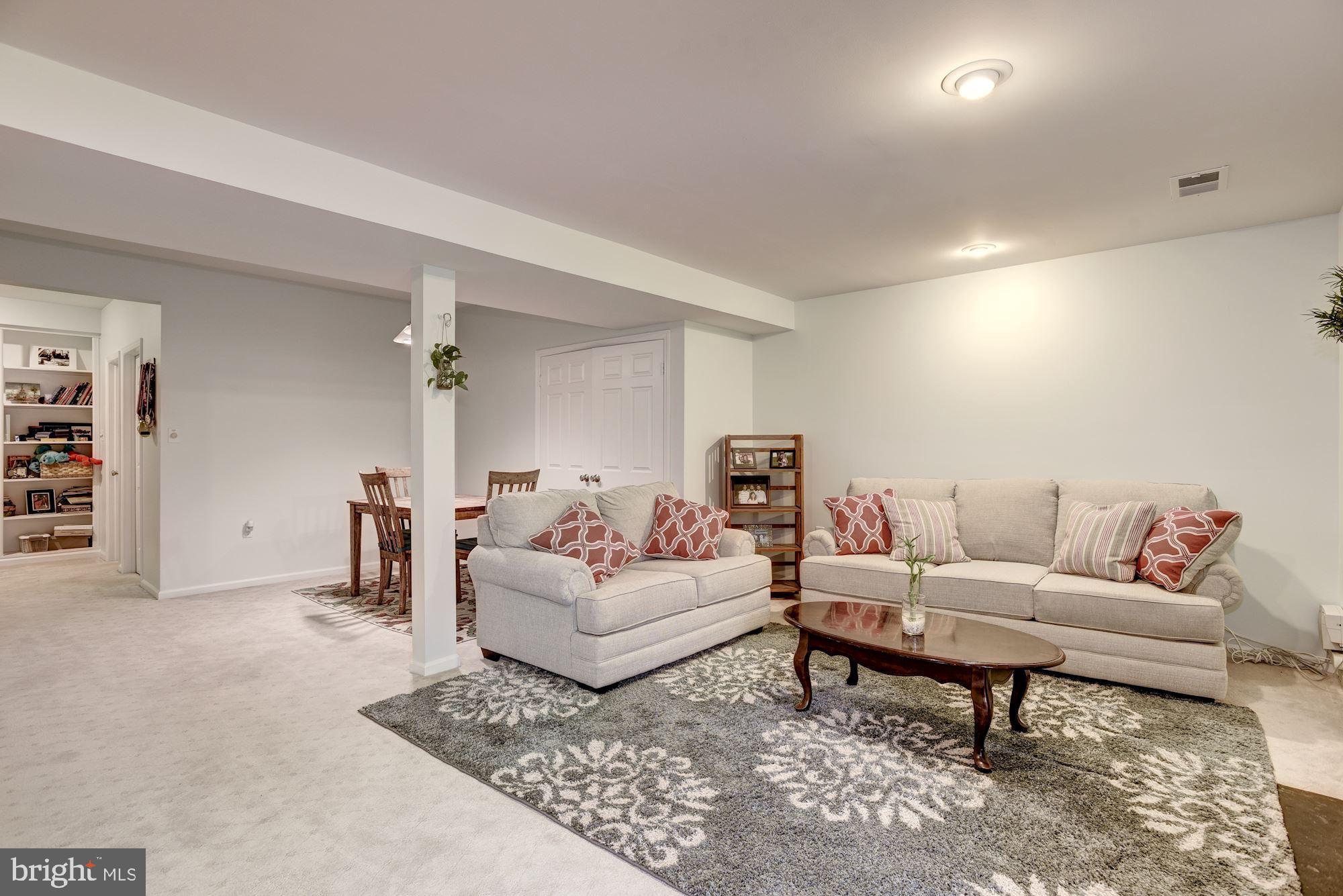 FOXFIELD - Residential Lease