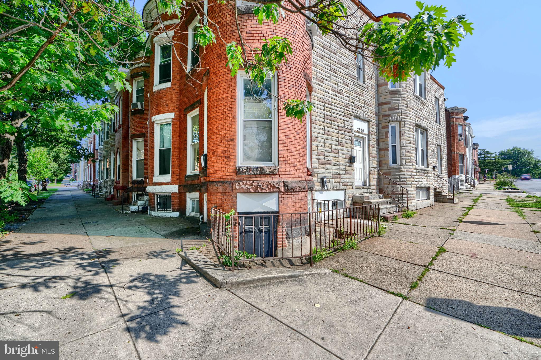 Freshly renovated apartment unit located on the each of Druid Hill Park! Steps away from the zoo, lots of natural sunlight! Schedule your showings today!