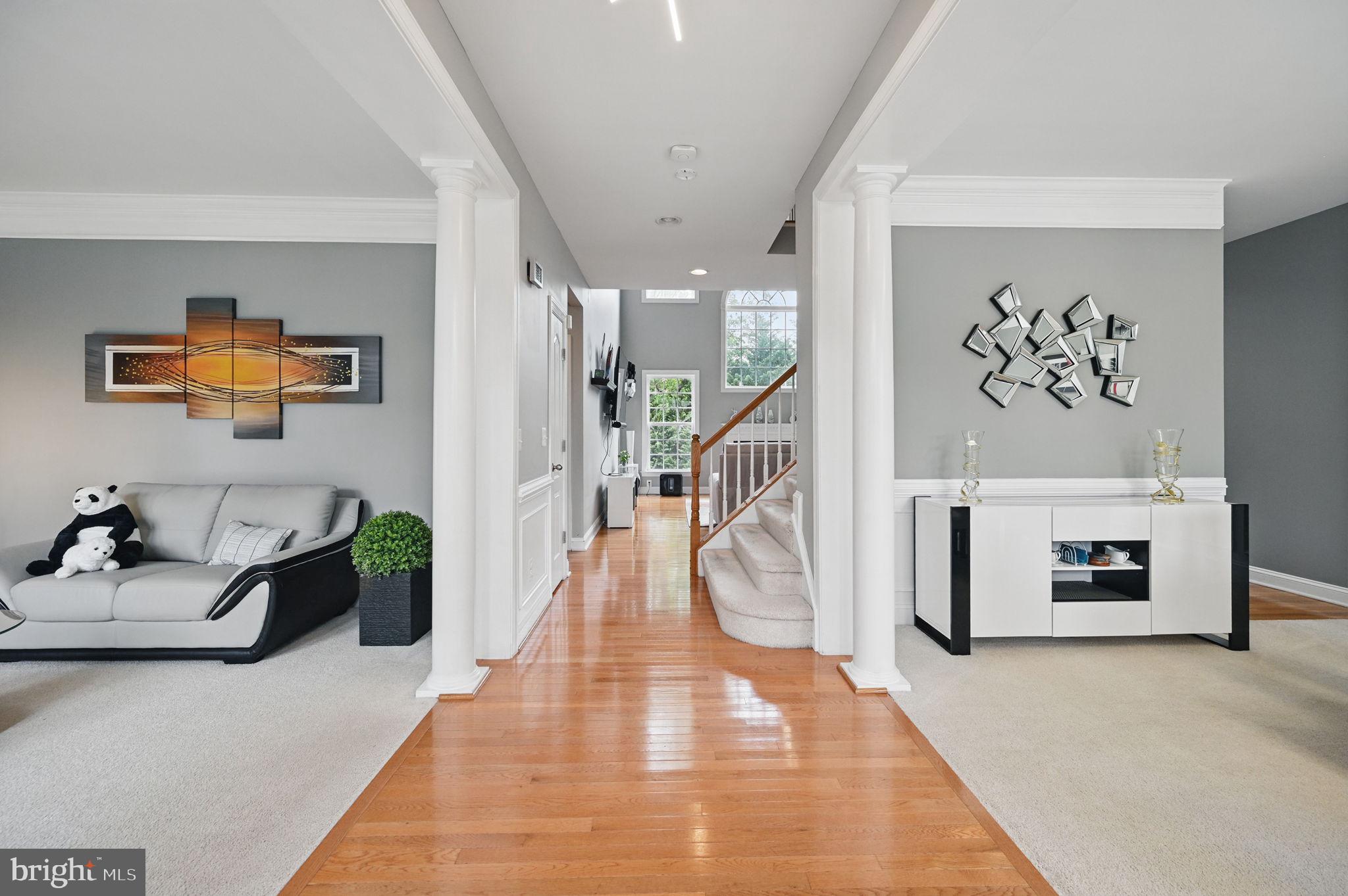 9129 AUTUMN GLORY LANE