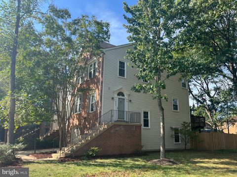 Photo of 6342 Franconia Commons Drive, ALEXANDRIA, VA 22310 (MLS # VAFX2268584)