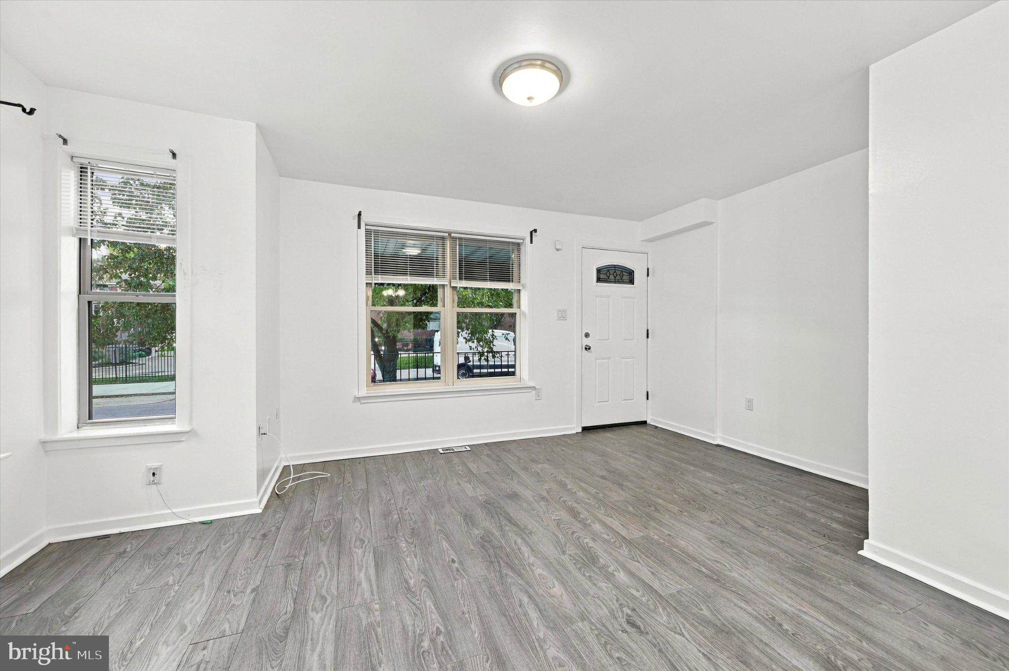 1917 W MASTER STREET