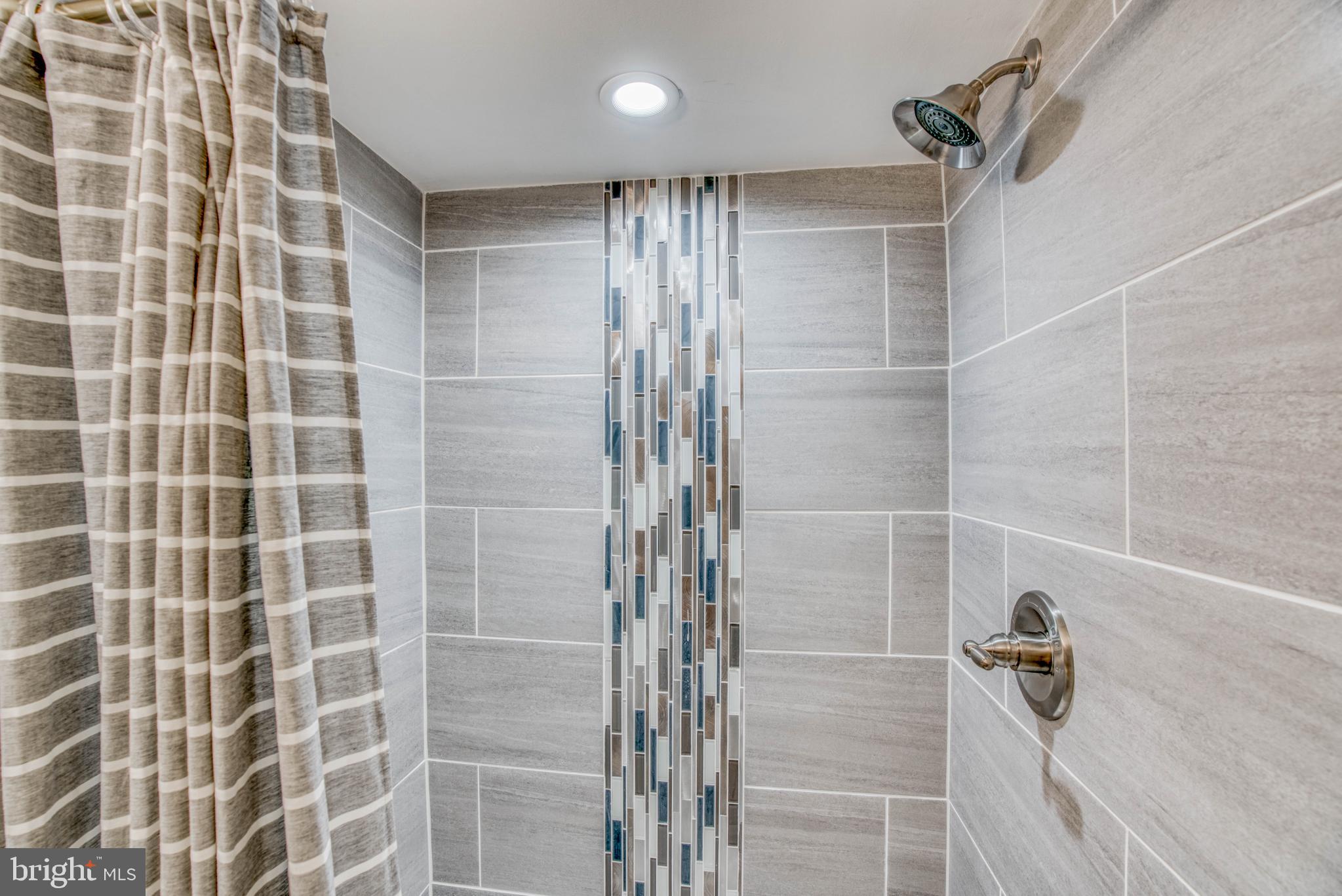 DUNDALK MANOR - Residential