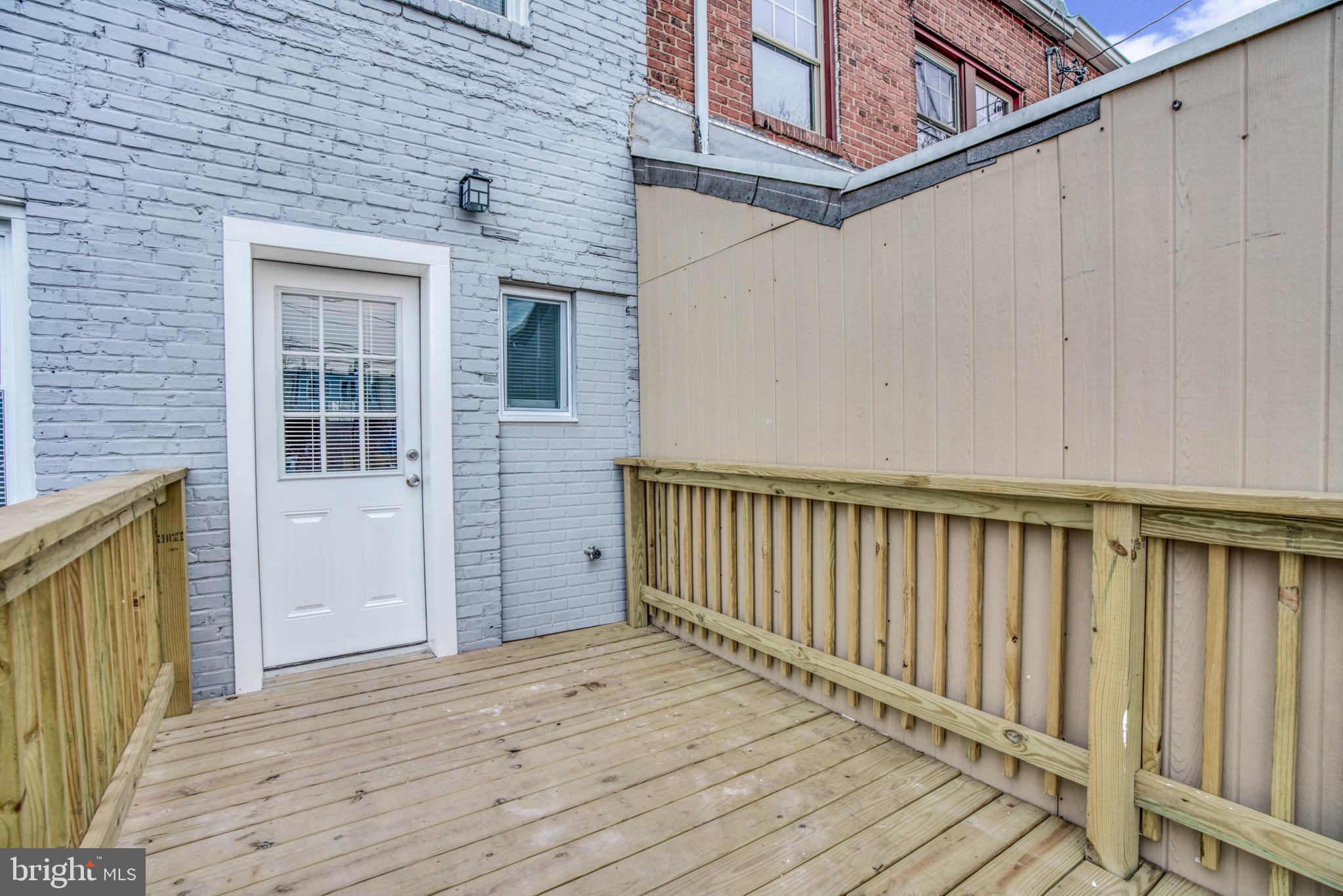 DUNDALK MANOR - Residential