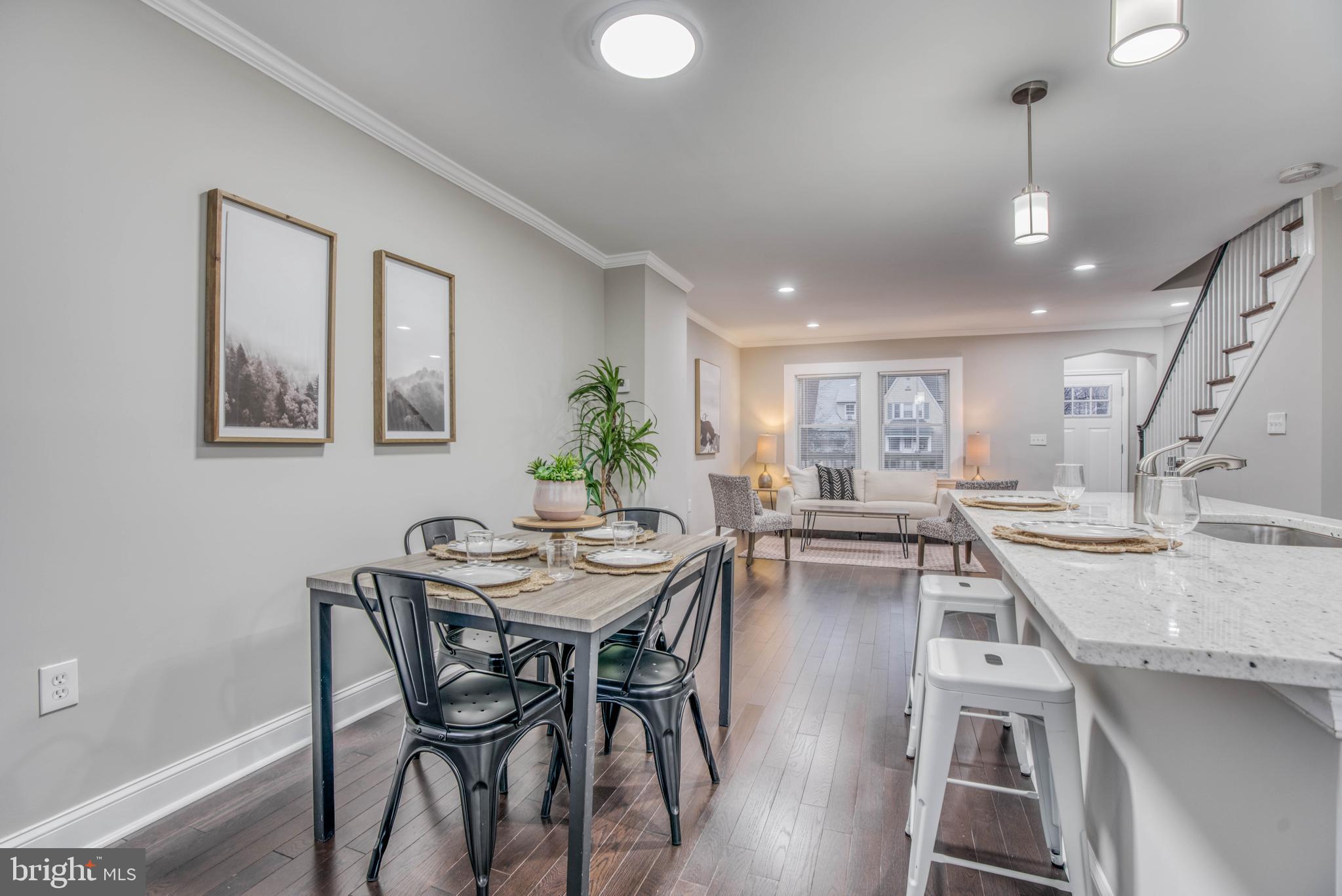 DUNDALK MANOR - Residential