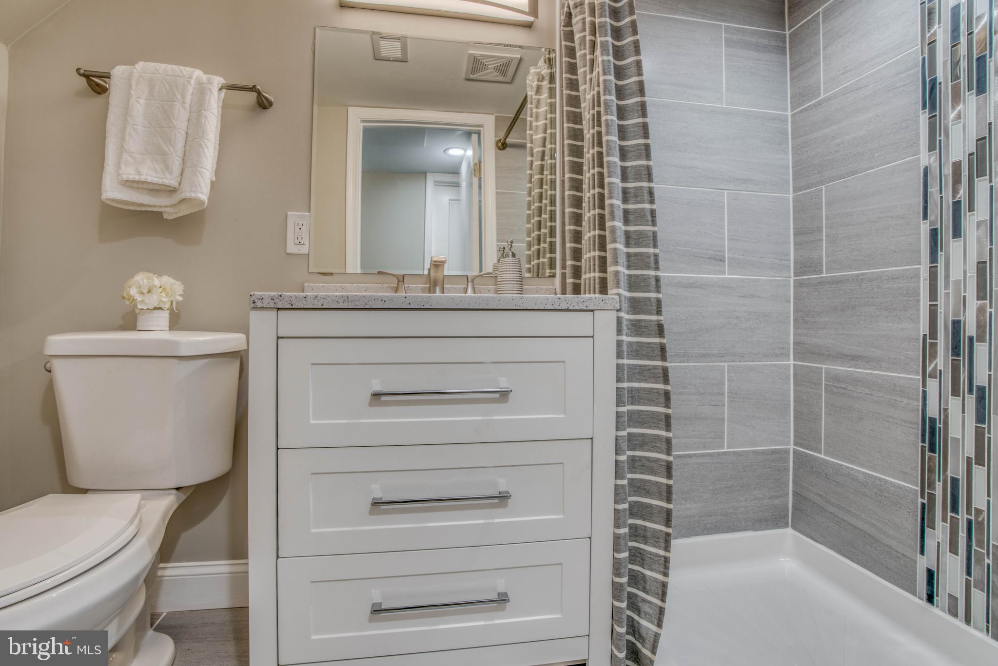 DUNDALK MANOR - Residential