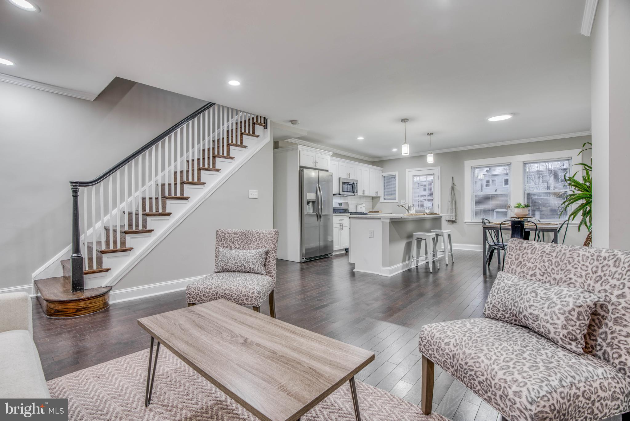 DUNDALK MANOR - Residential