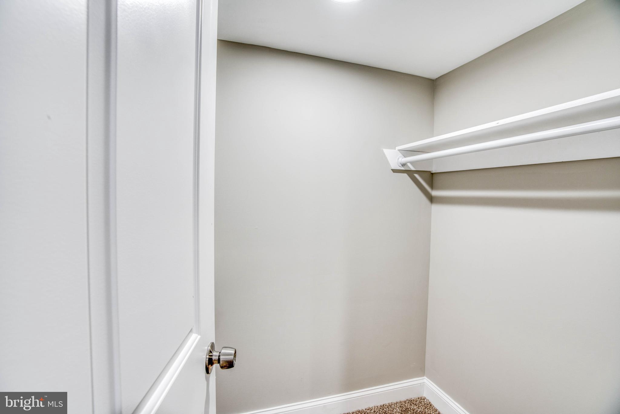 DUNDALK MANOR - Residential