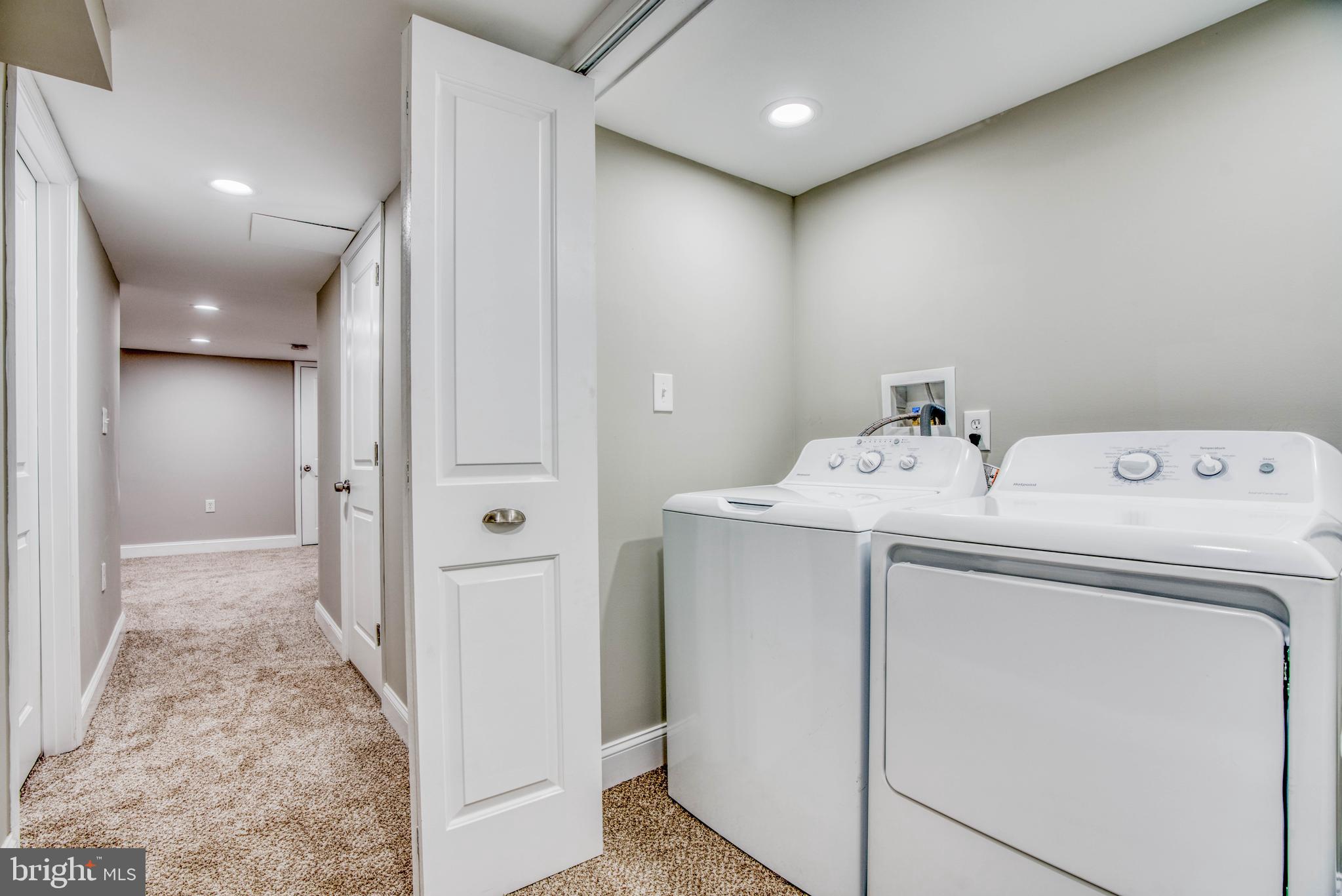 DUNDALK MANOR - Residential