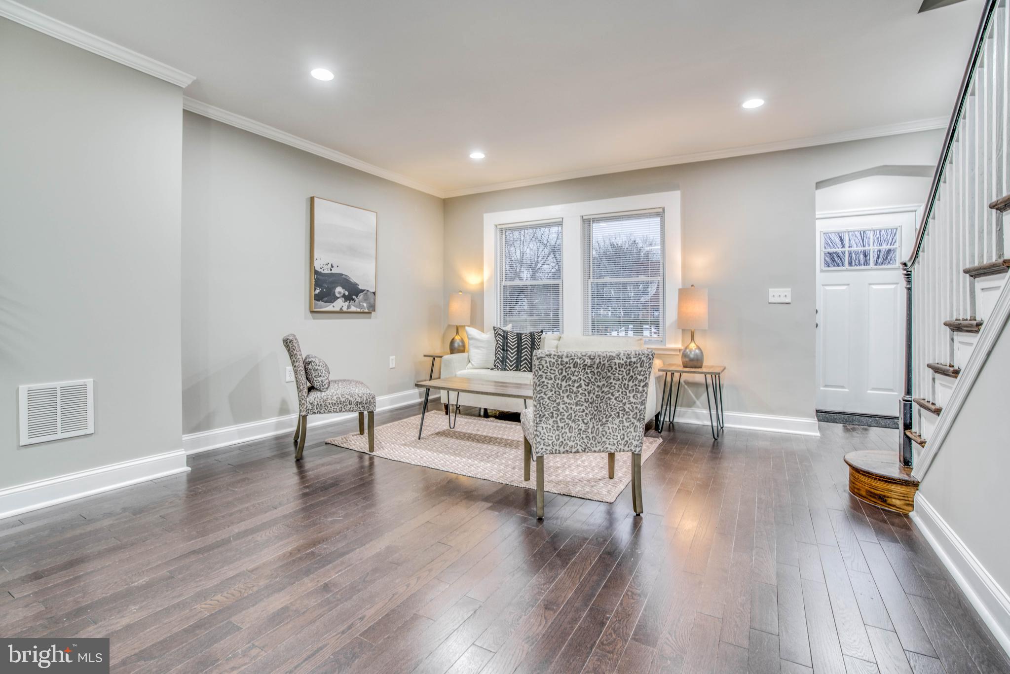 DUNDALK MANOR - Residential