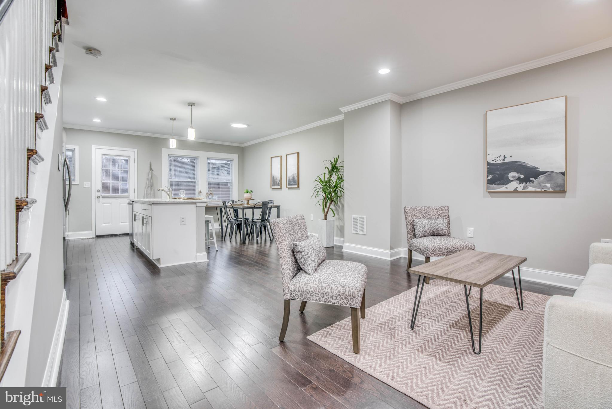 DUNDALK MANOR - Residential