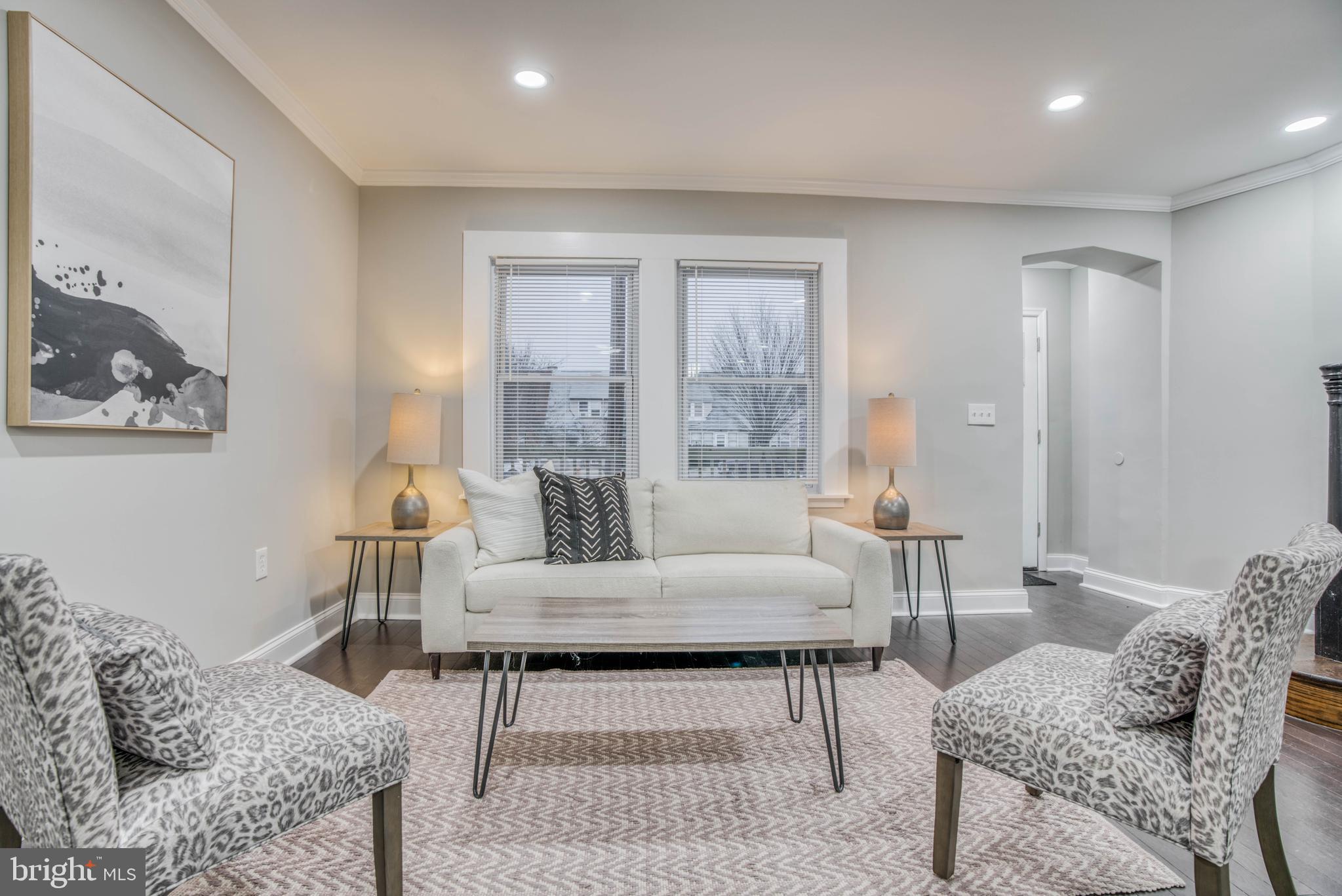 DUNDALK MANOR - Residential