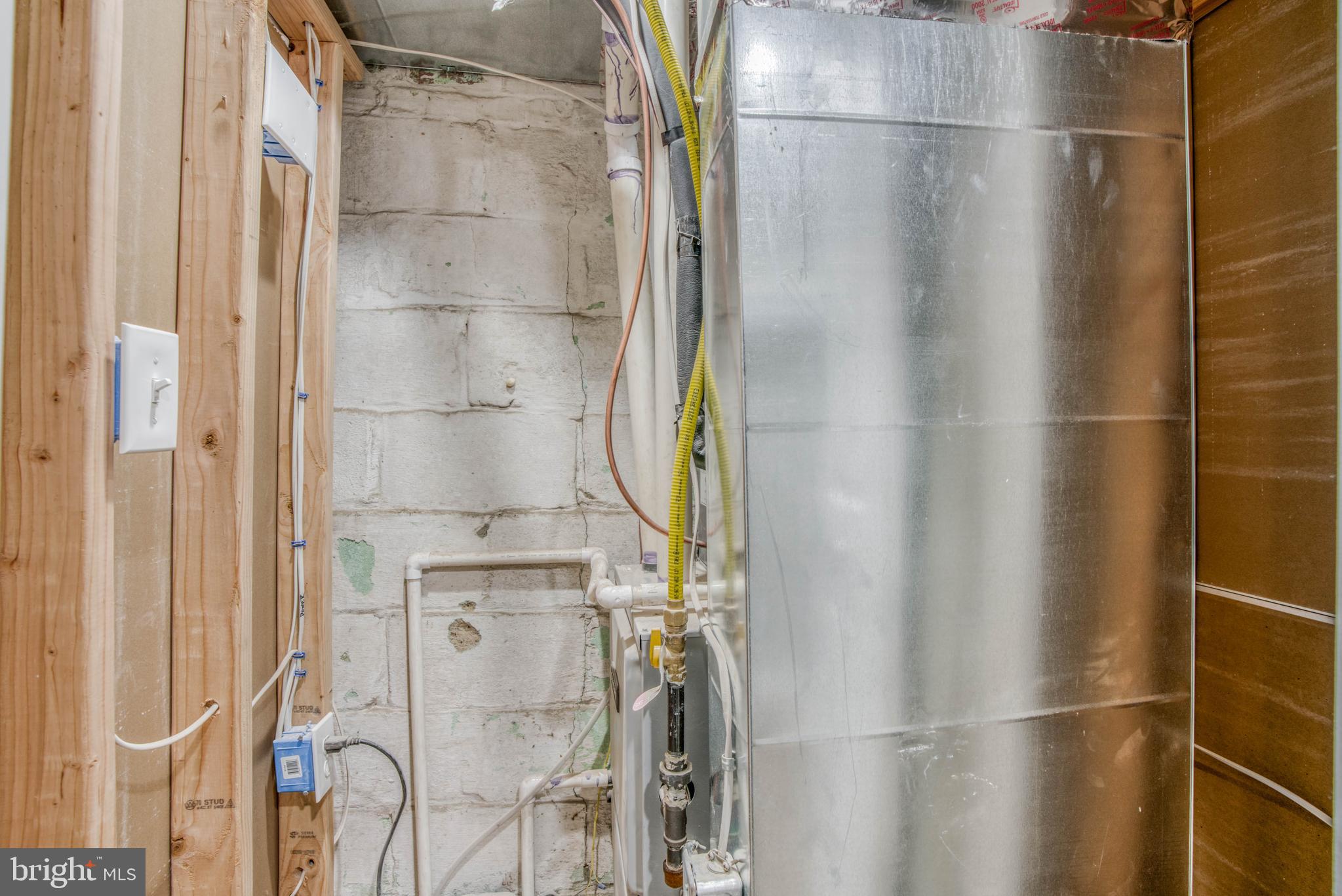 DUNDALK MANOR - Residential