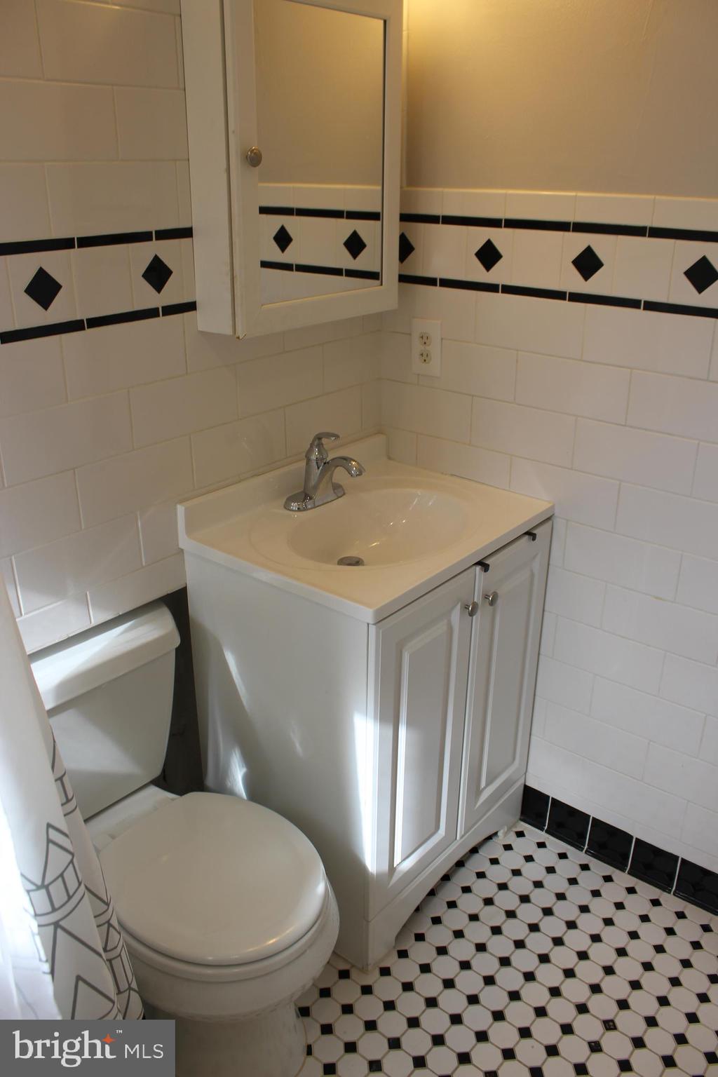 OLD TOWN ALEXANDRIA - Residential Lease