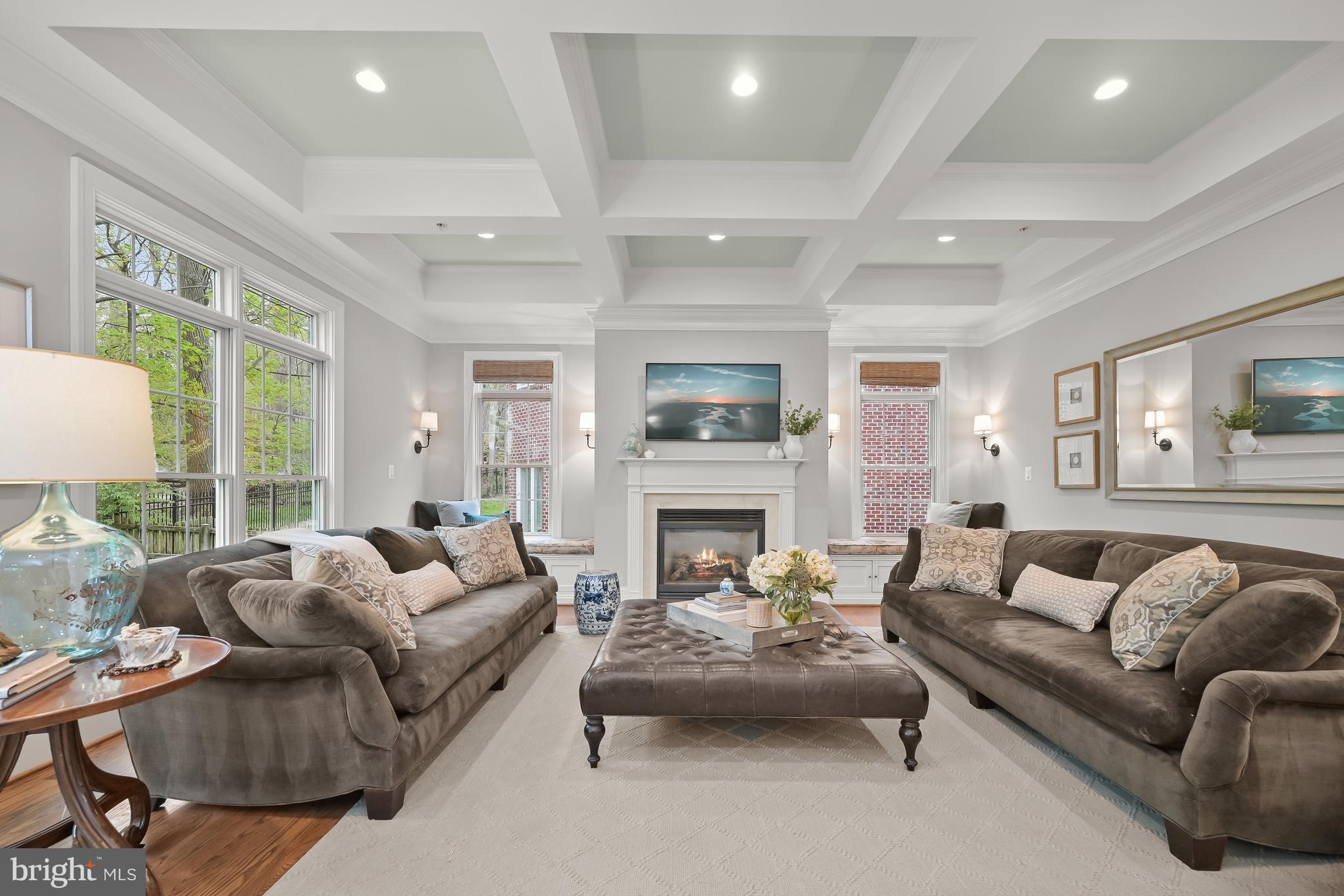 AYRLAWN - Residential