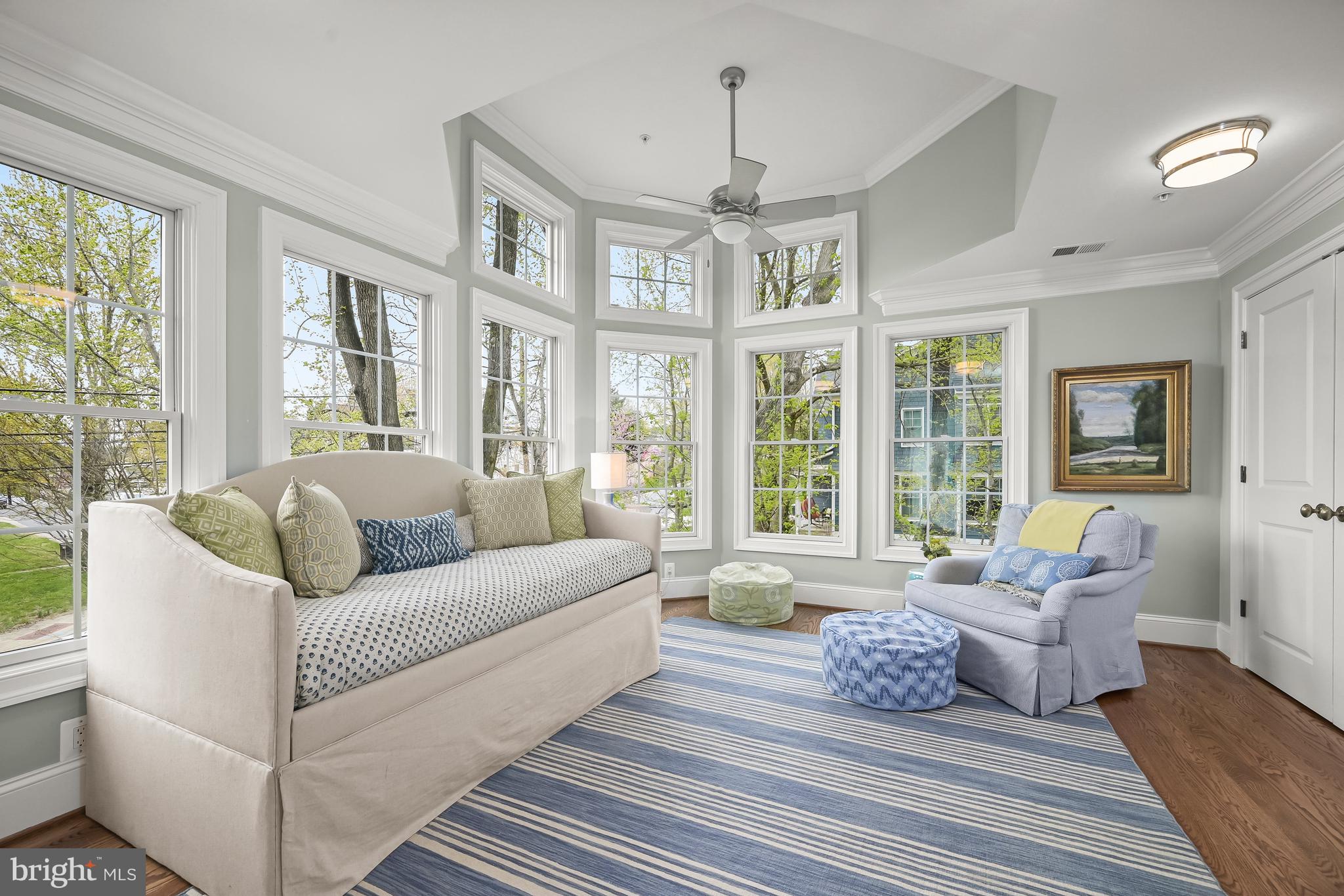 AYRLAWN - Residential