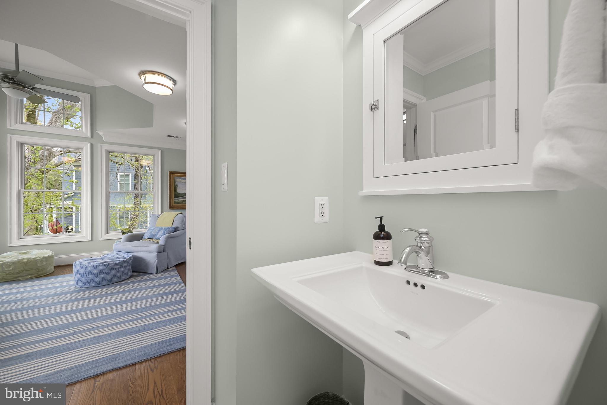 AYRLAWN - Residential