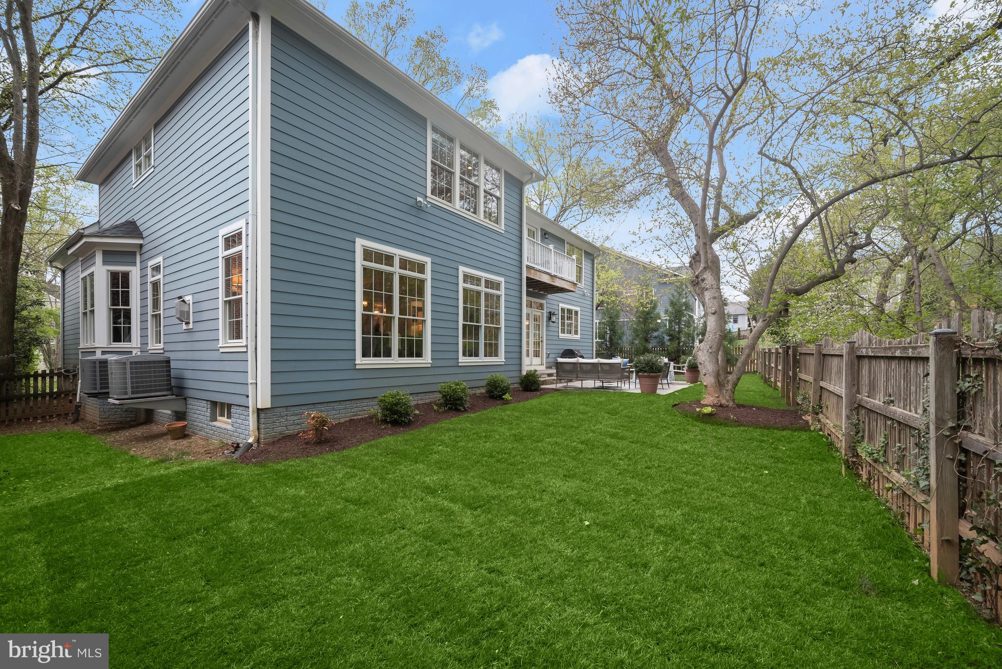 AYRLAWN - Residential