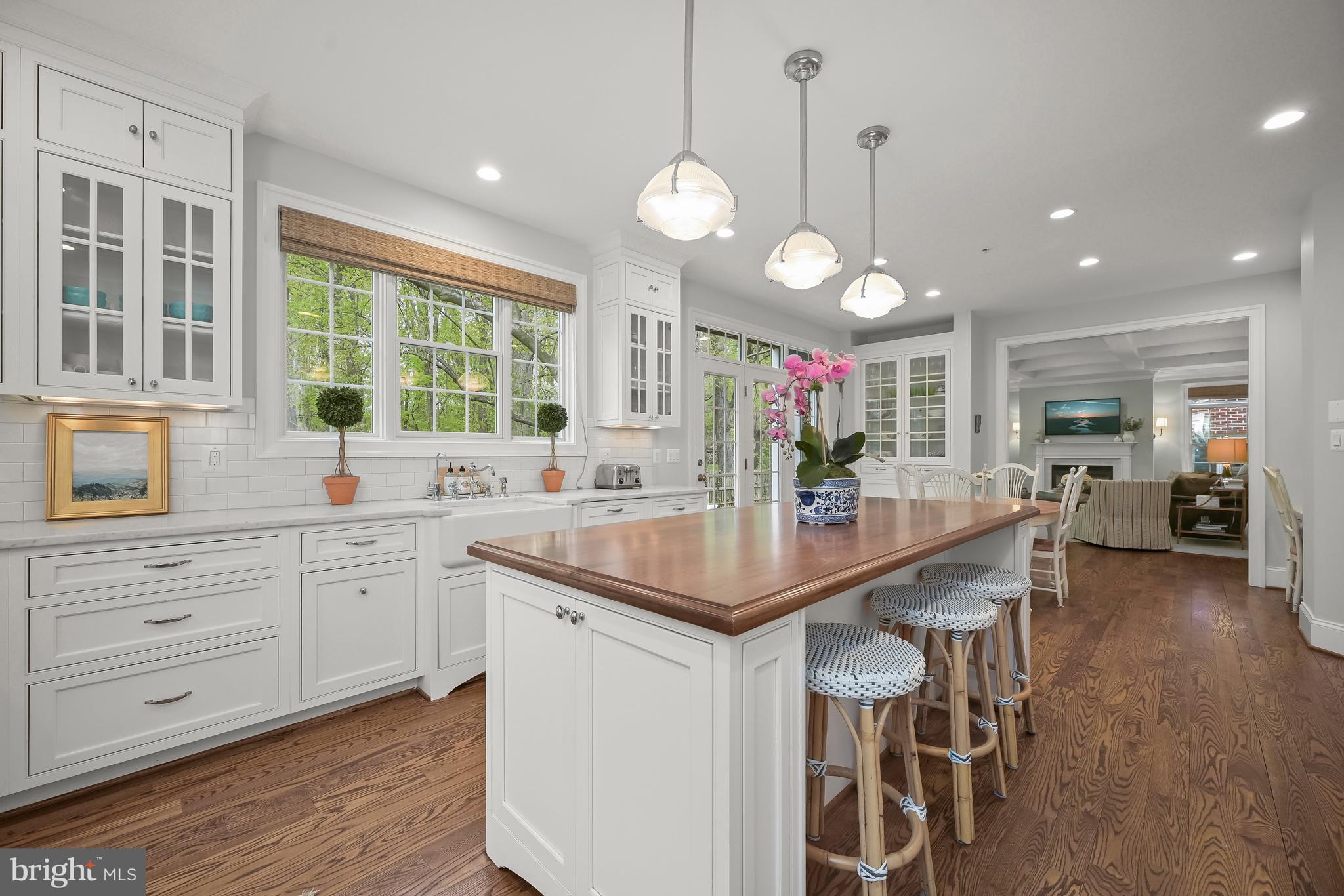 AYRLAWN - Residential