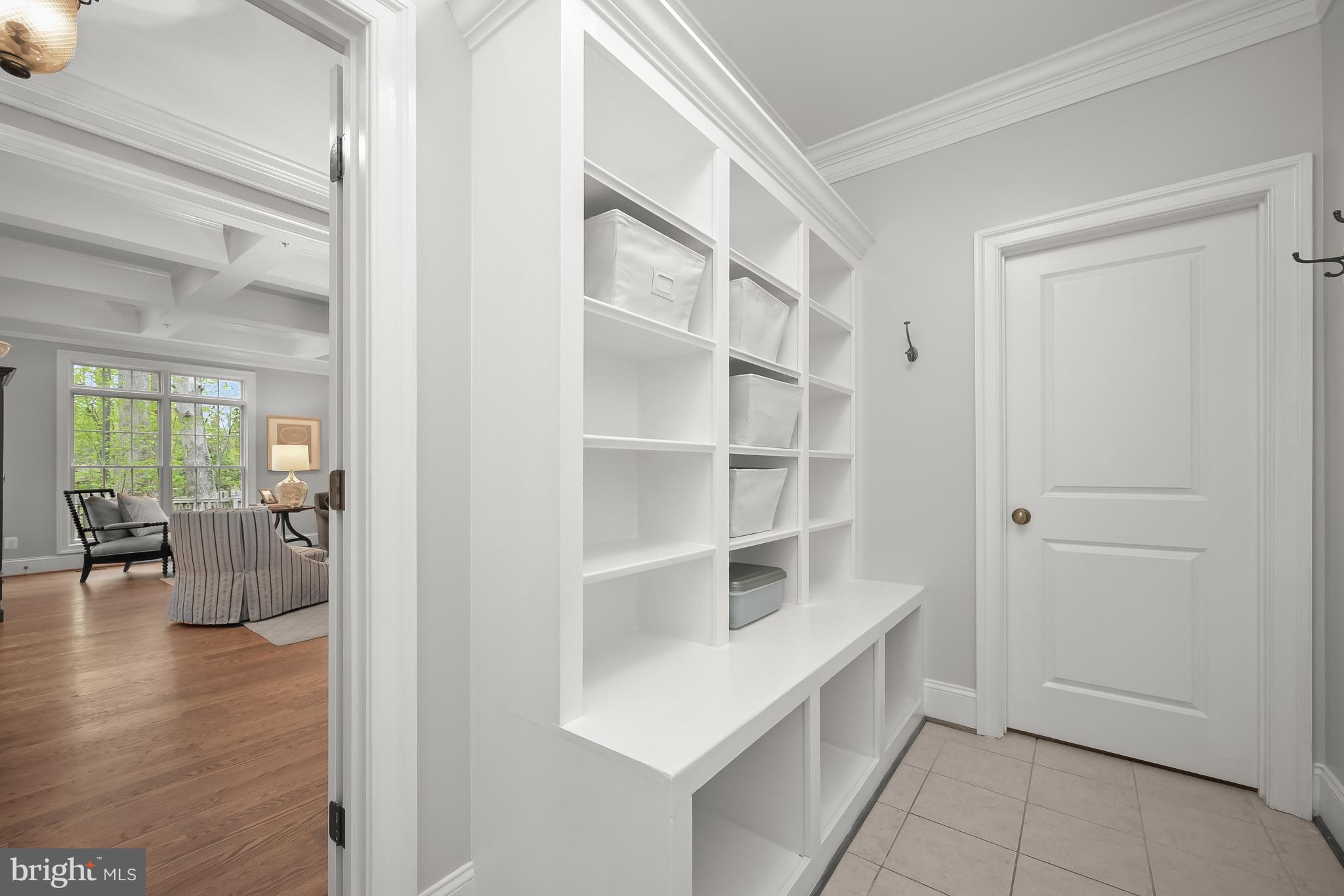 AYRLAWN - Residential