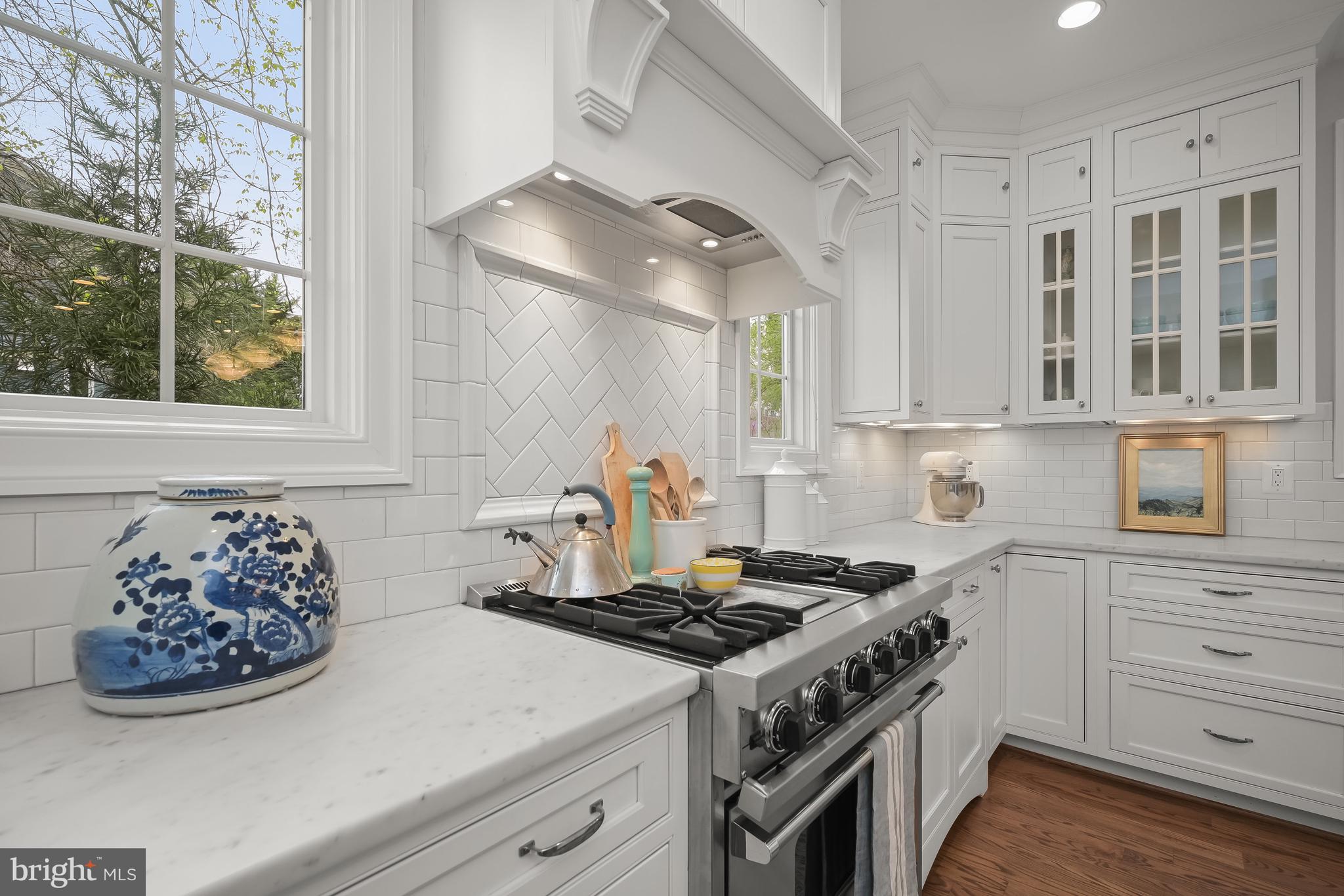 AYRLAWN - Residential