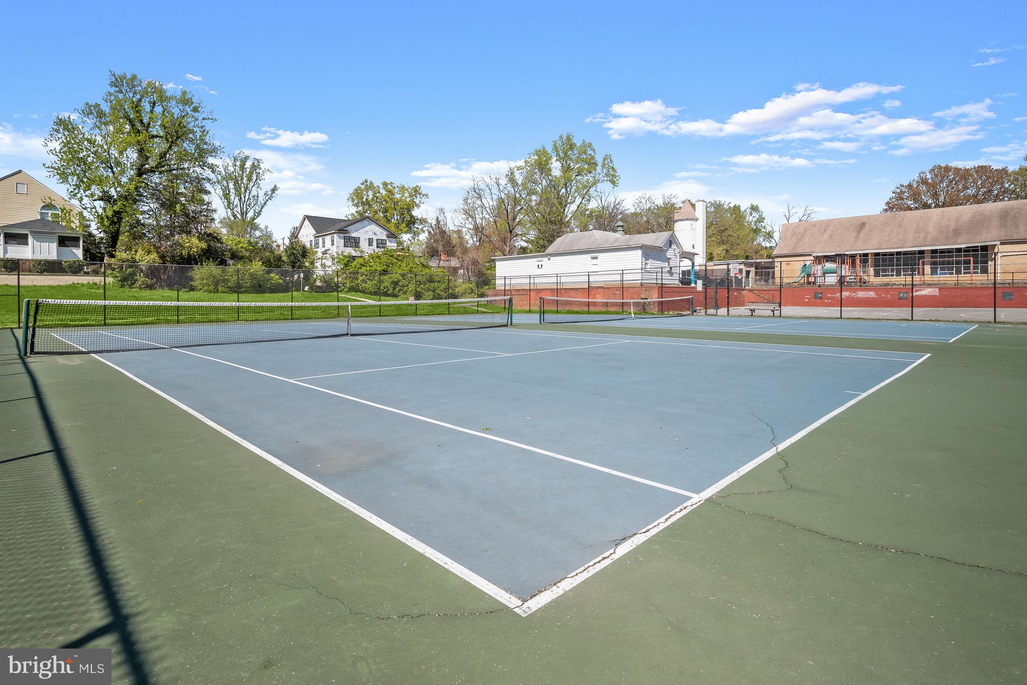 AYRLAWN - Residential