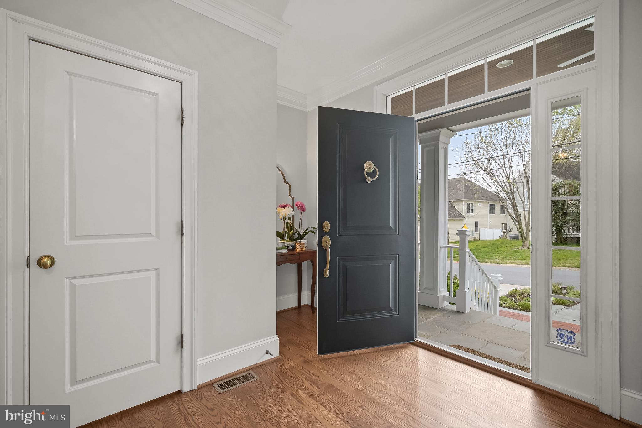 AYRLAWN - Residential