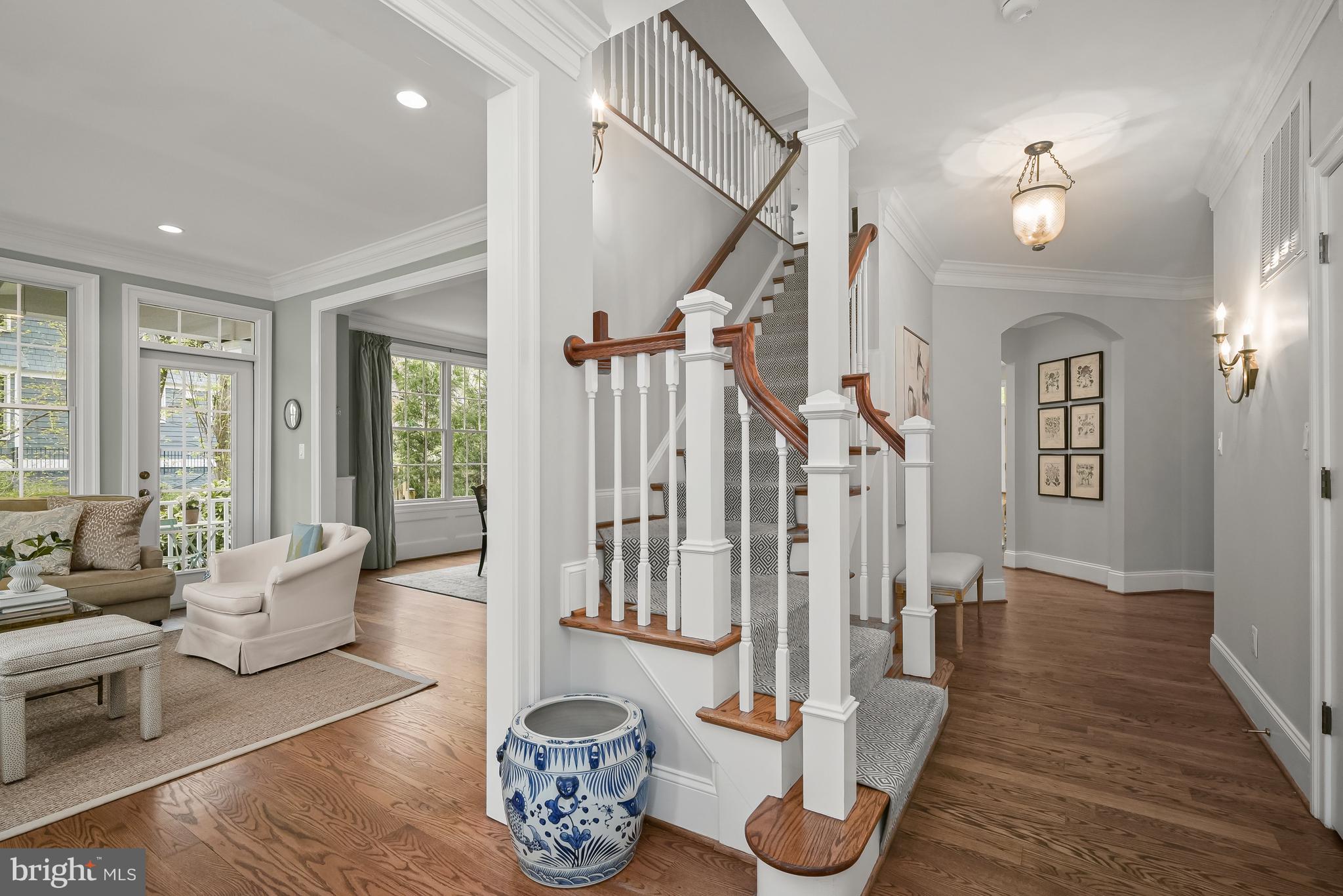 AYRLAWN - Residential