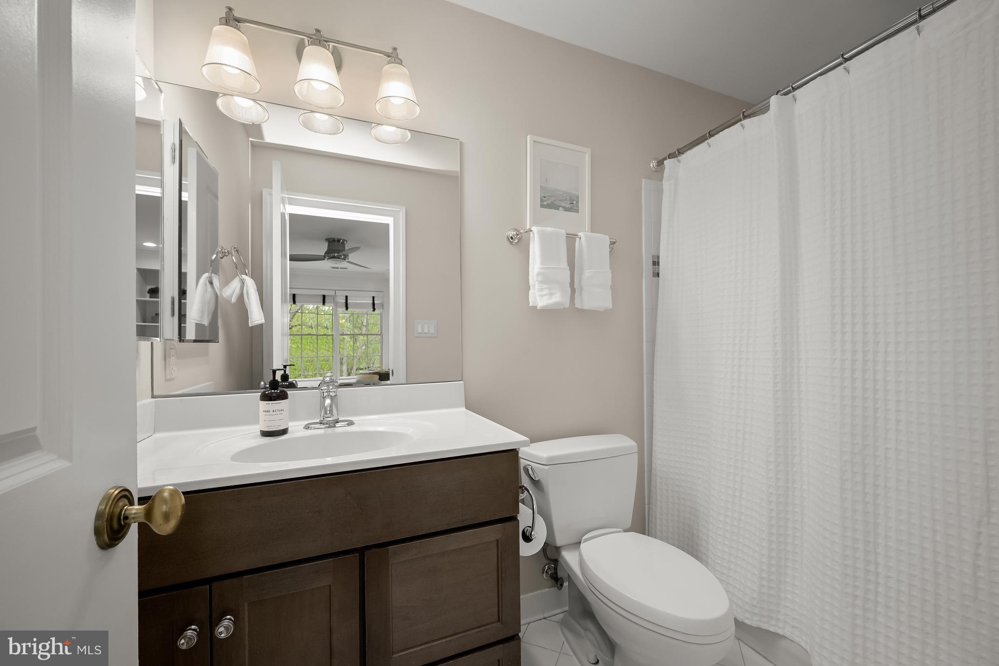 AYRLAWN - Residential