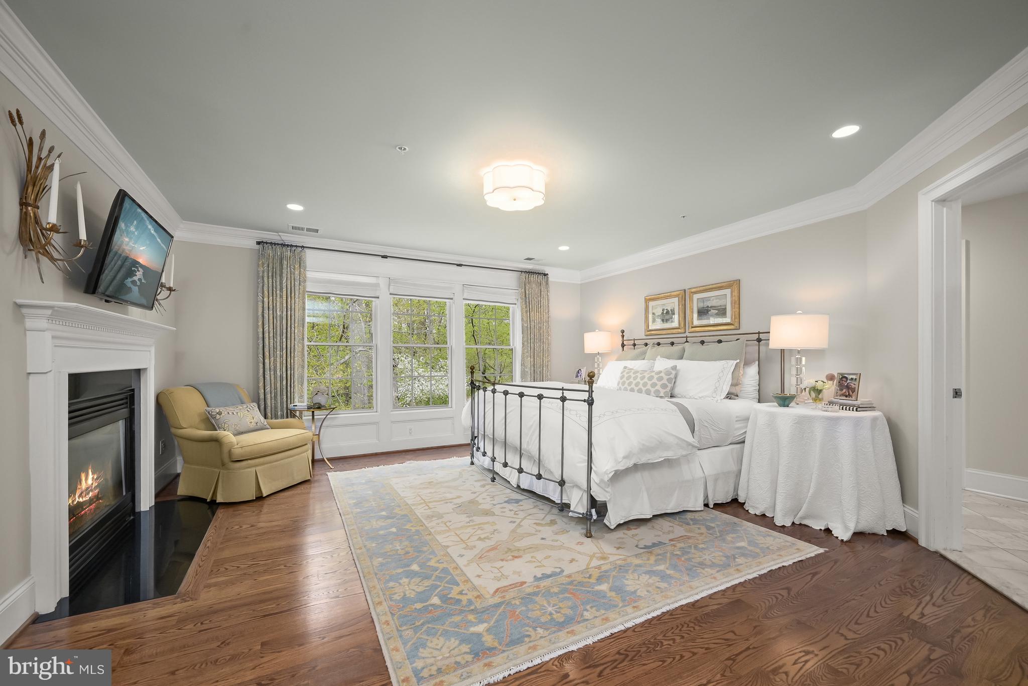 AYRLAWN - Residential