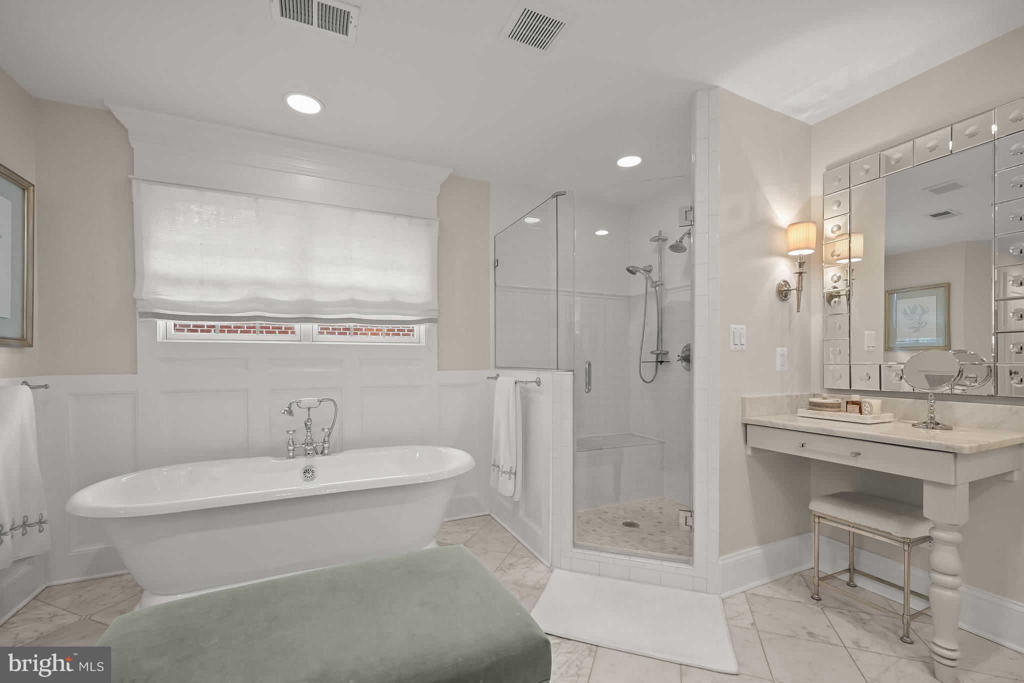 AYRLAWN - Residential