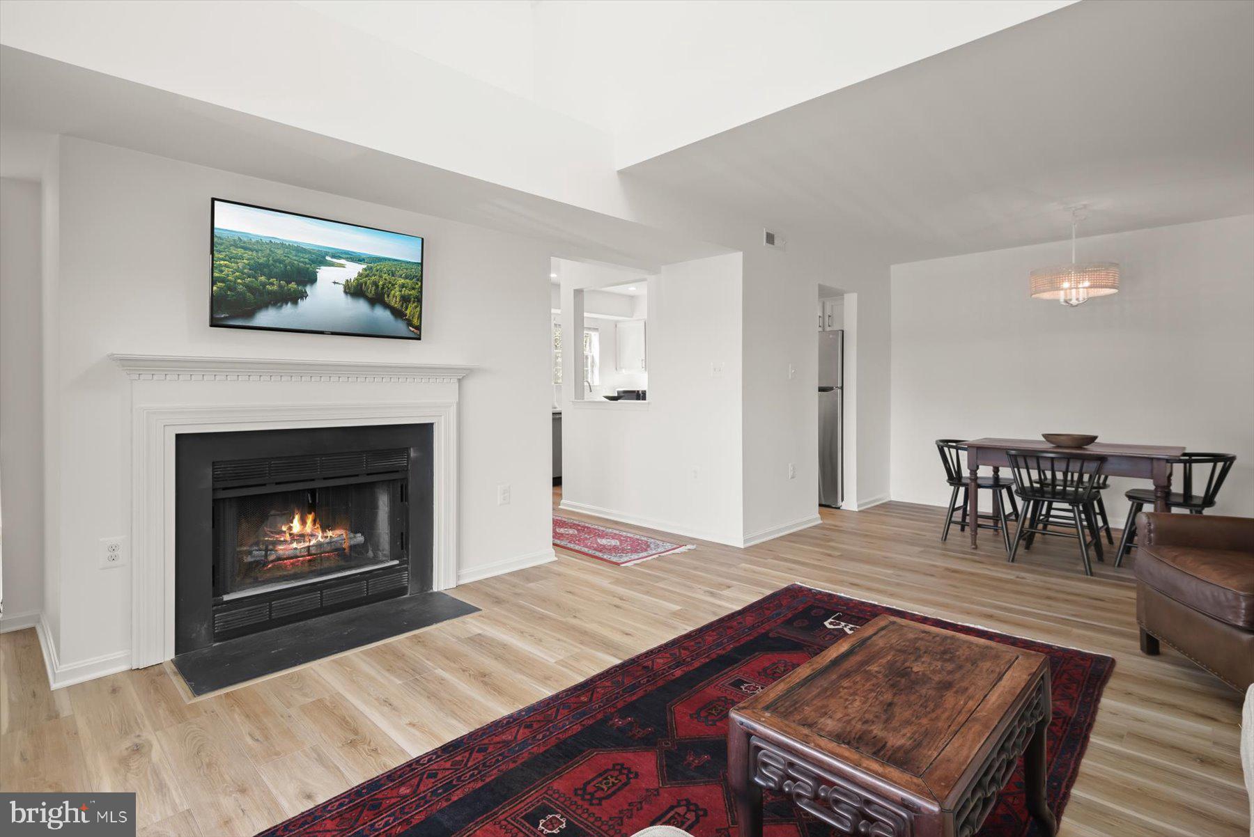 ROLLINGWOOD - Residential