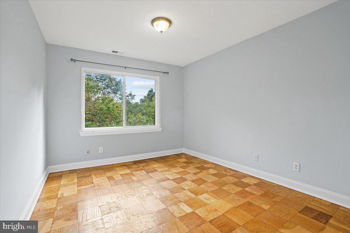 BRIGHTON EAST - Residential