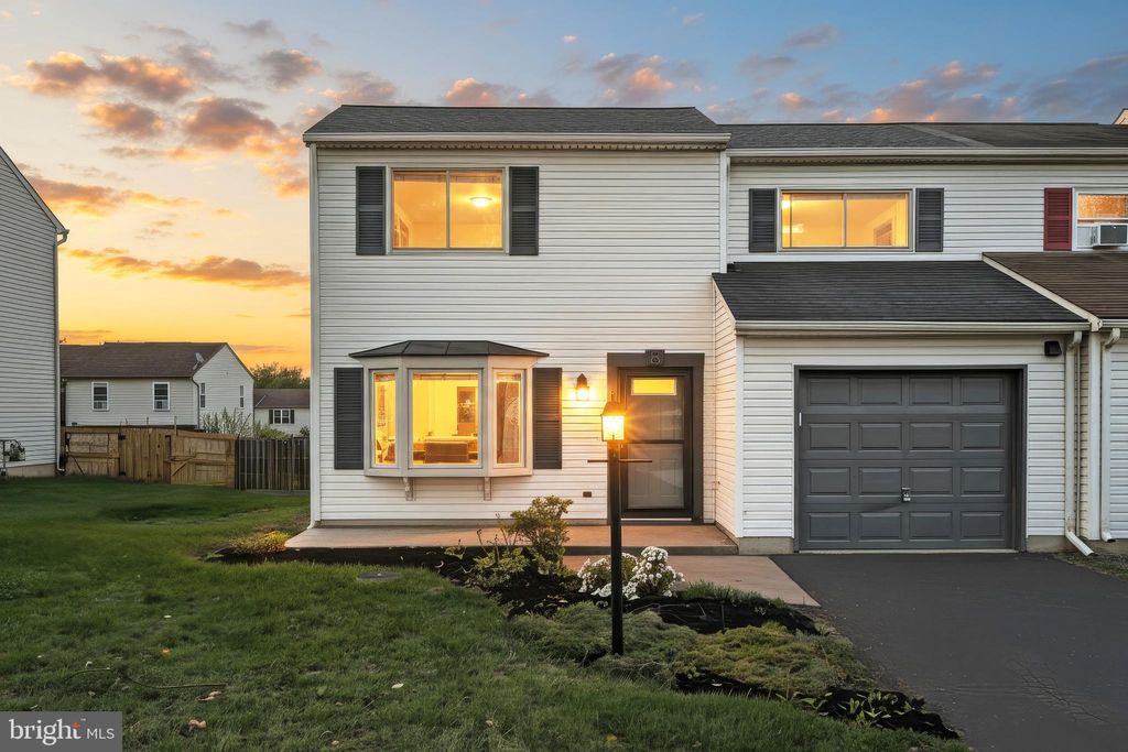 Photo of 3108 Sundial Road, DOVER, PA 17315 (MLS # PAYK2091936)