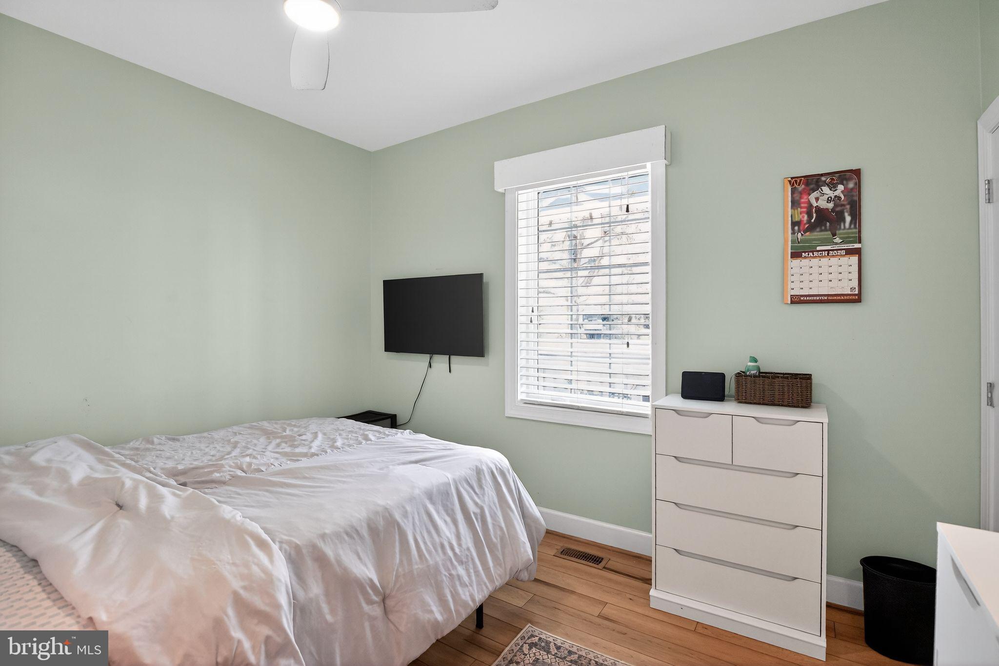 GOLDEN BEACH - Residential