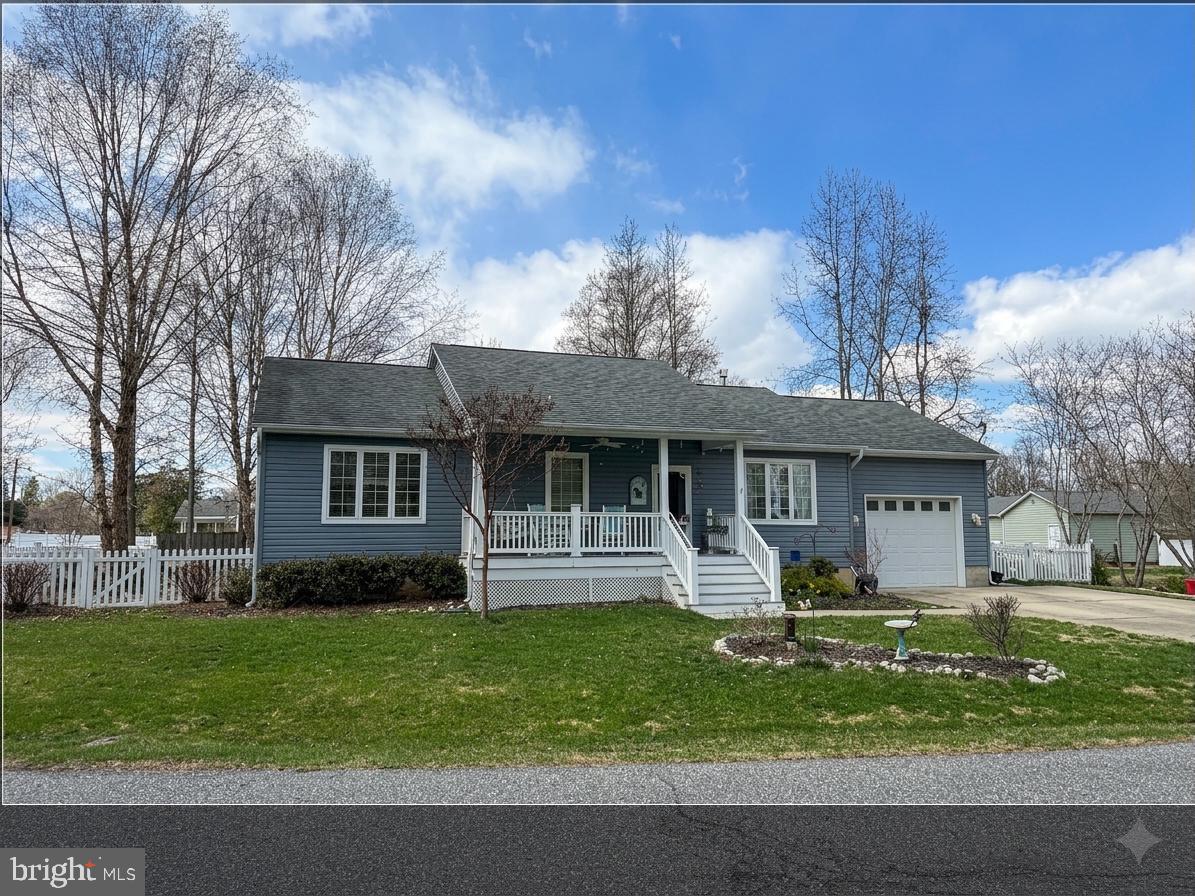 GOLDEN BEACH - Residential