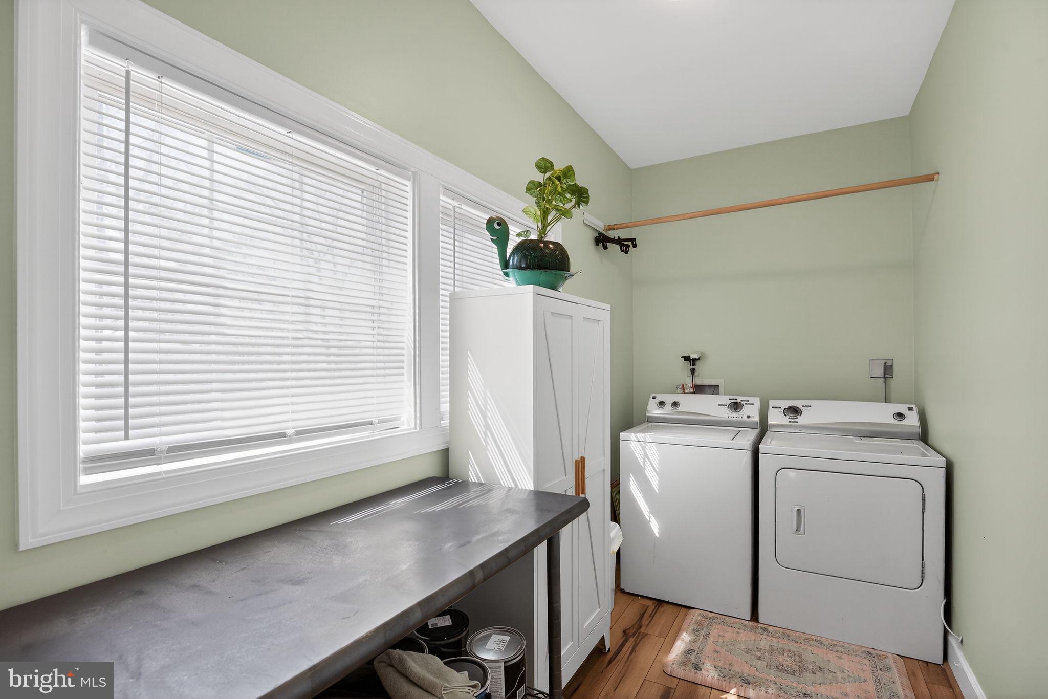 GOLDEN BEACH - Residential