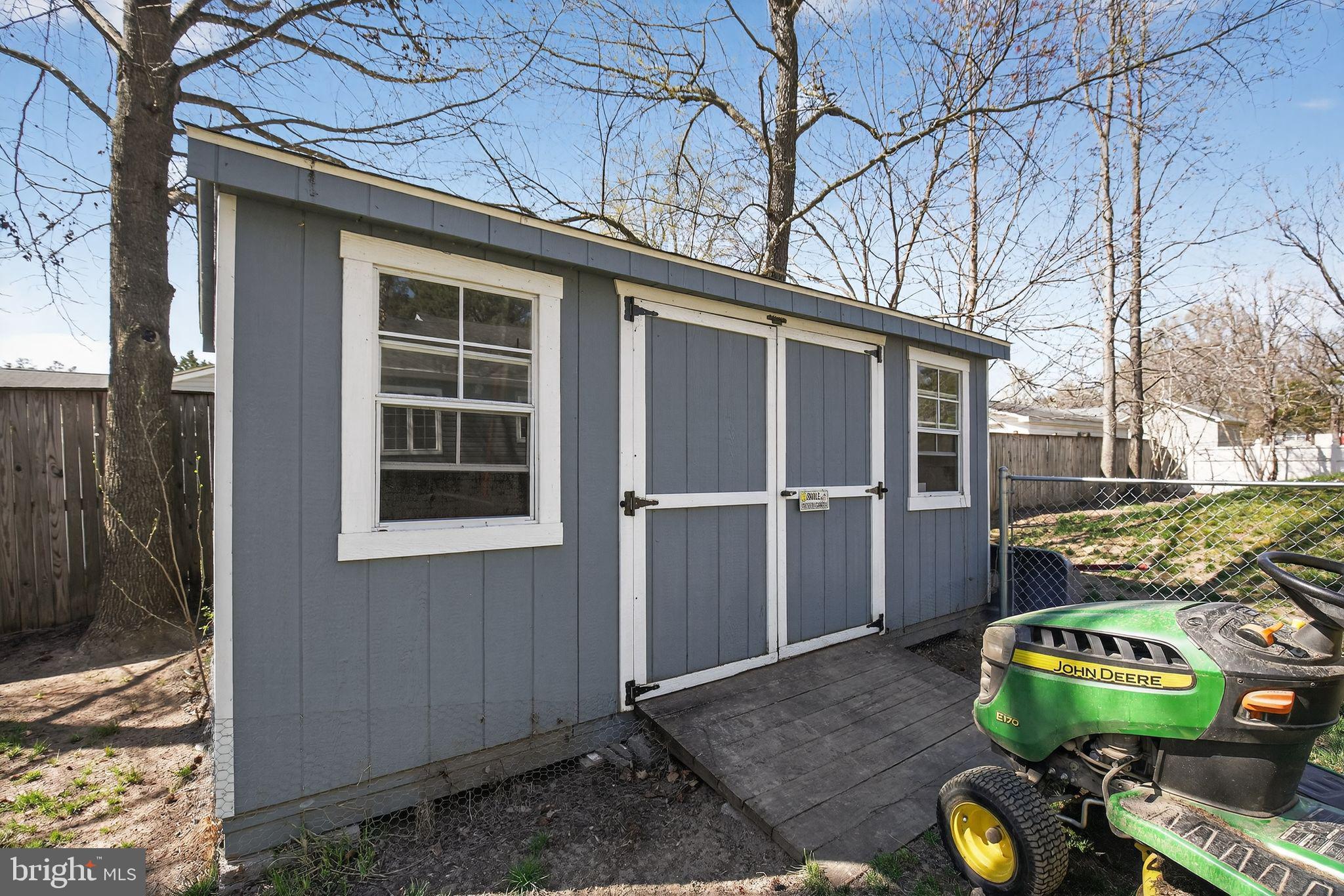 GOLDEN BEACH - Residential