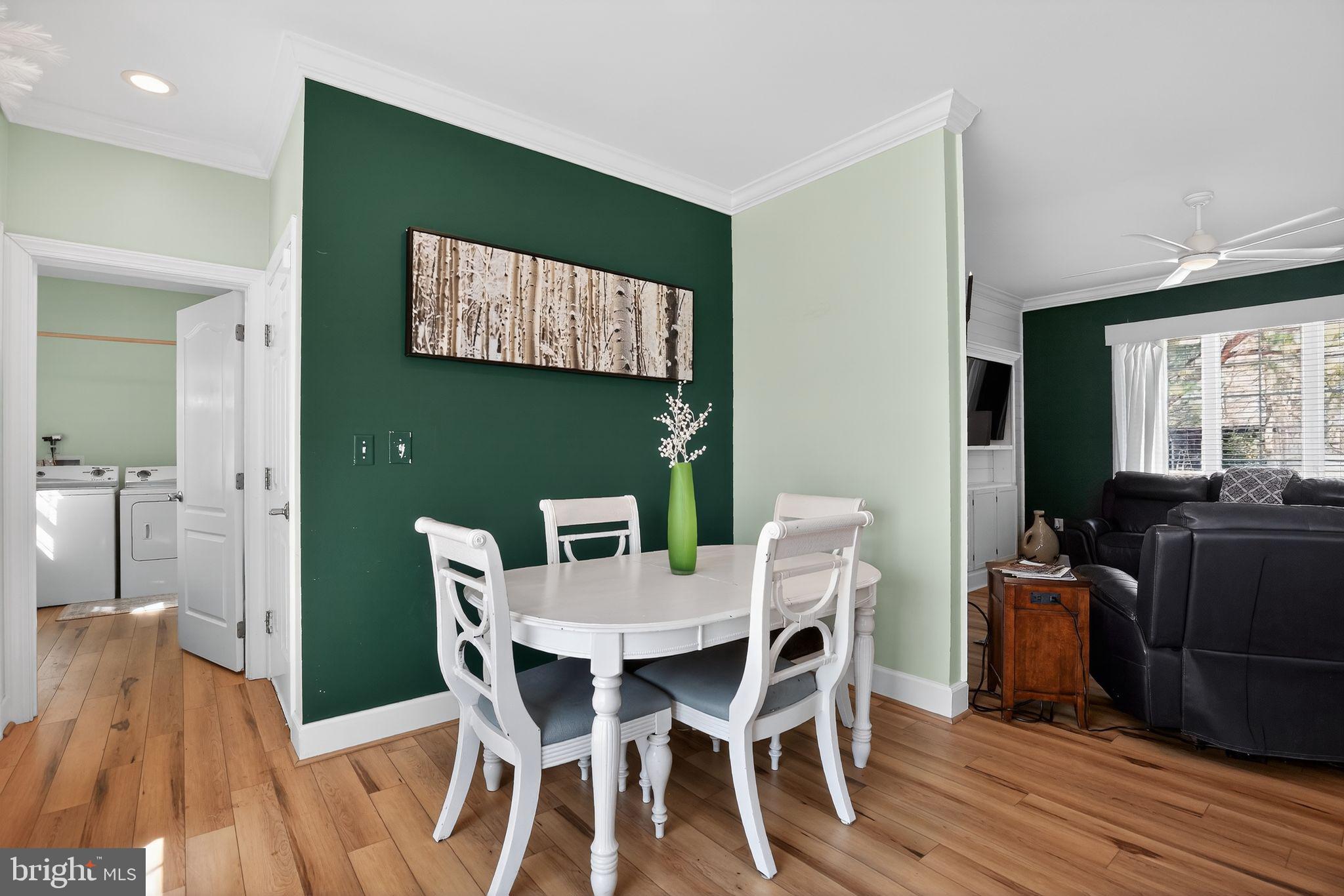 GOLDEN BEACH - Residential