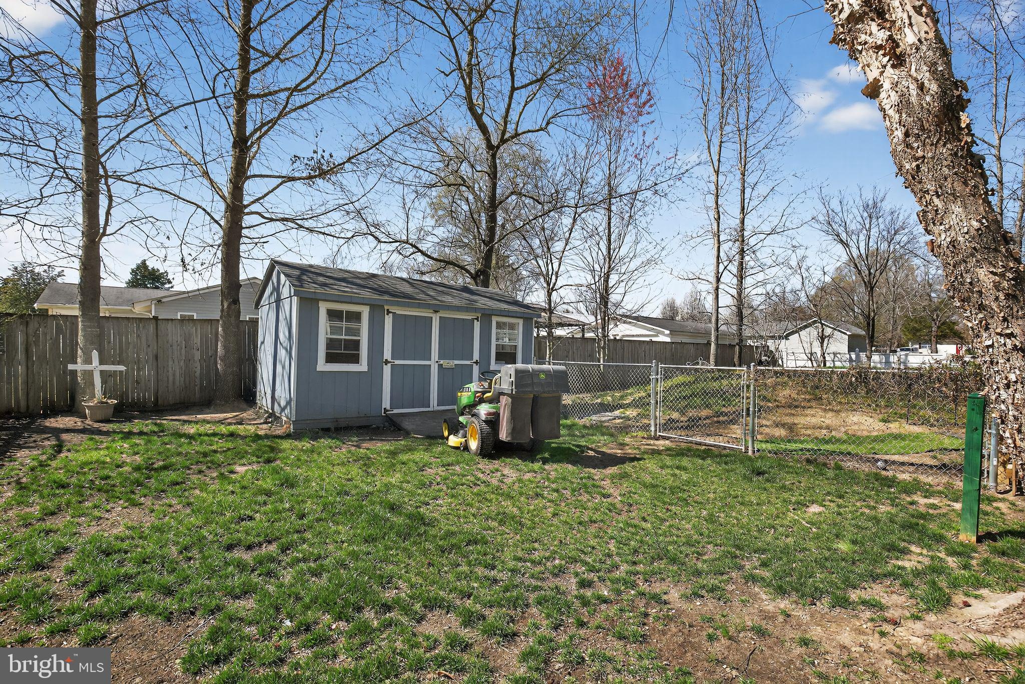 GOLDEN BEACH - Residential