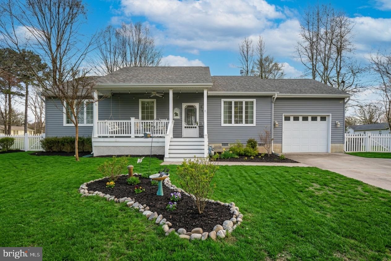 GOLDEN BEACH - Residential