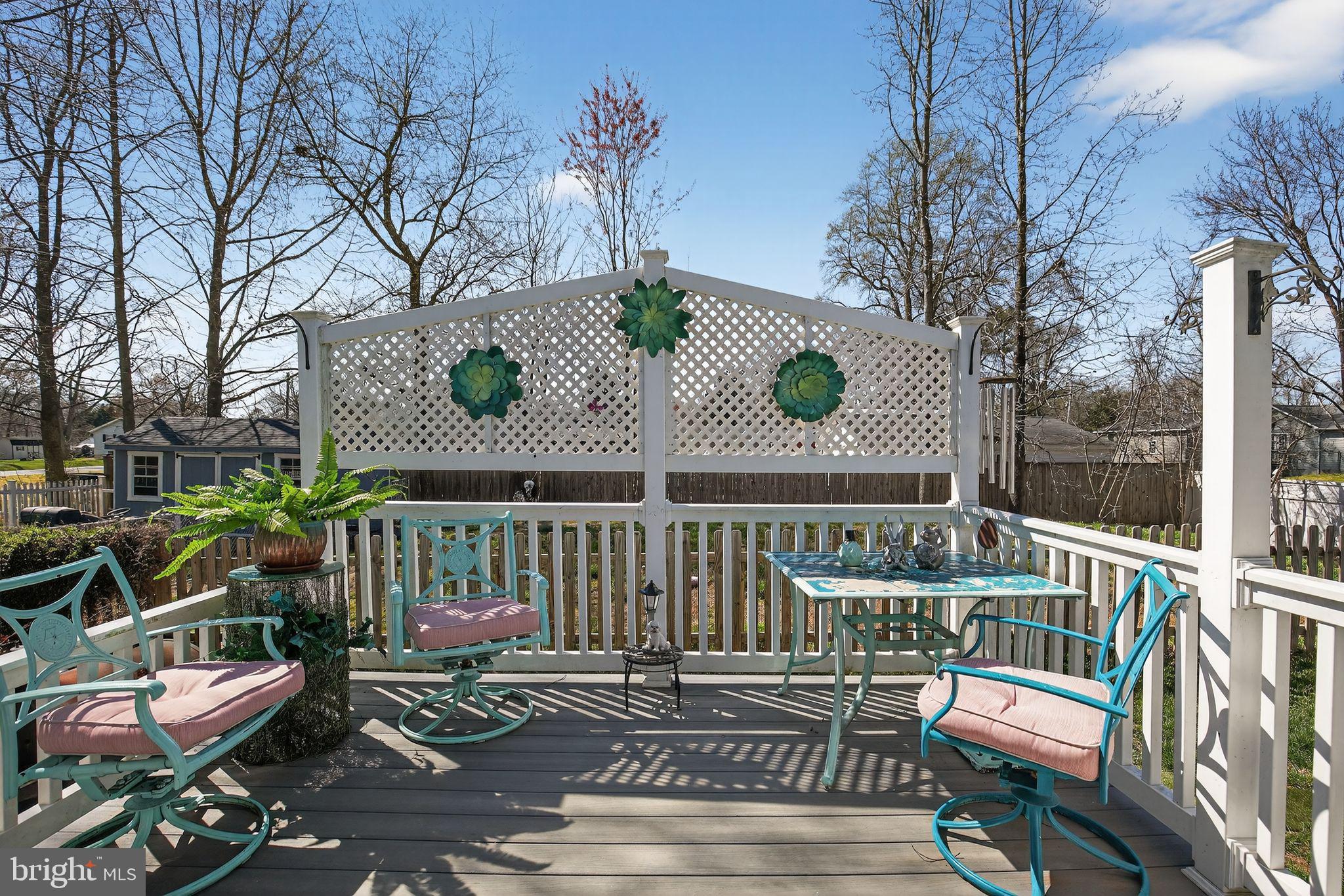 GOLDEN BEACH - Residential