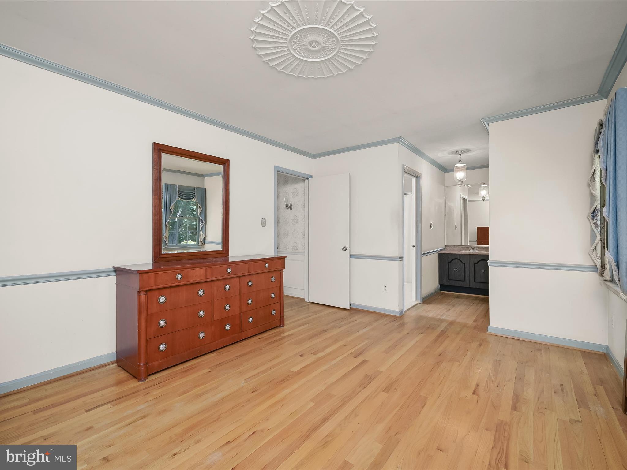 ROBERTS GLEN - Residential