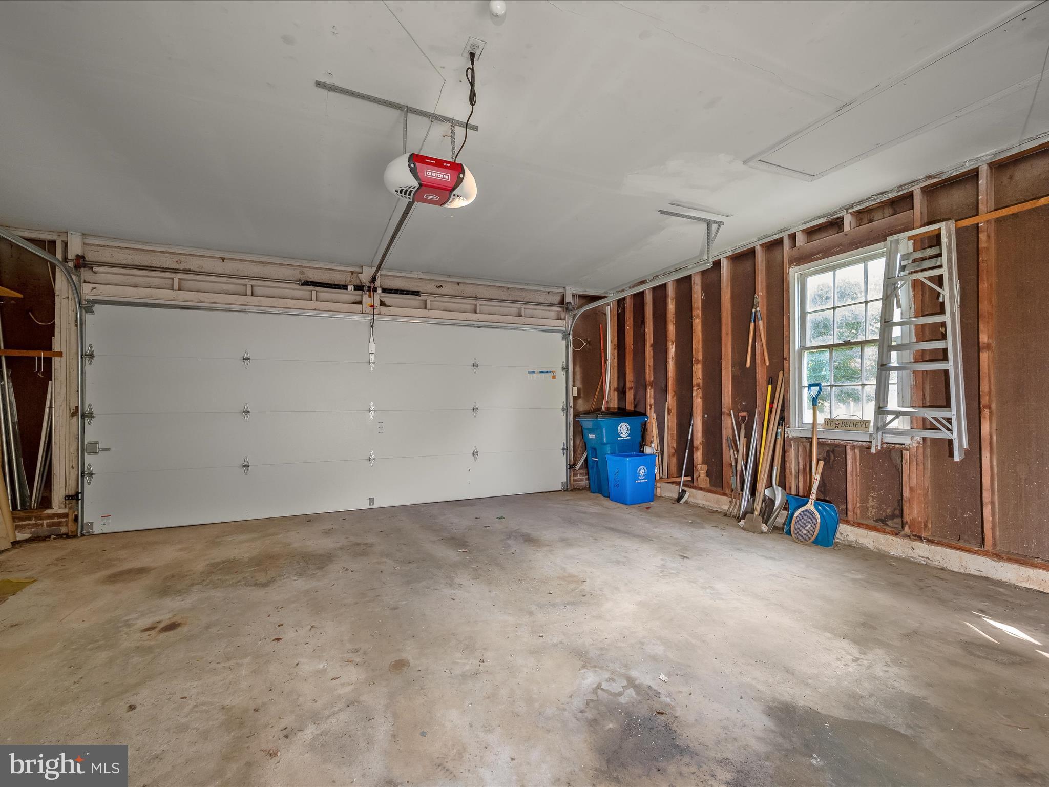 ROBERTS GLEN - Residential