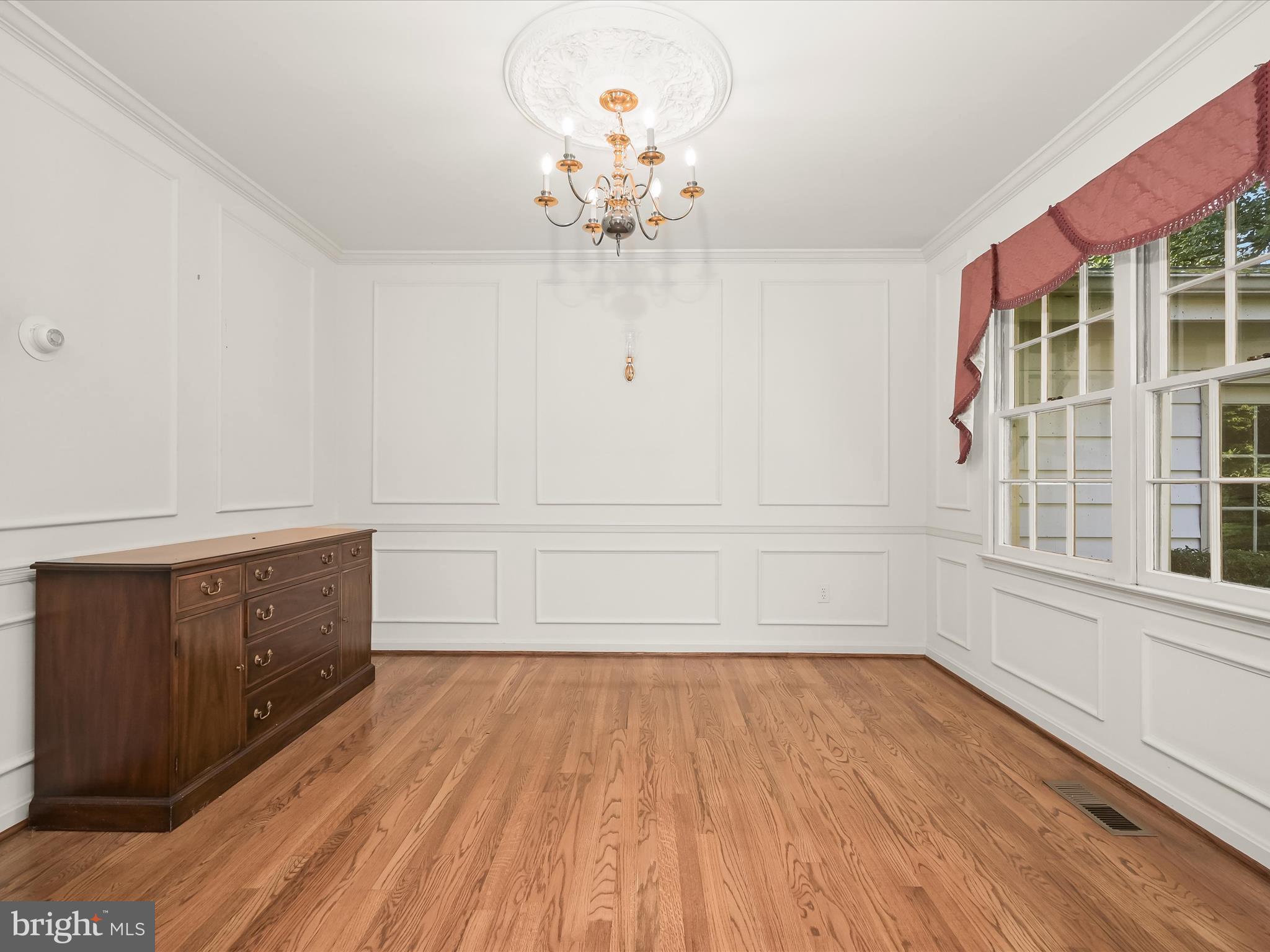 ROBERTS GLEN - Residential